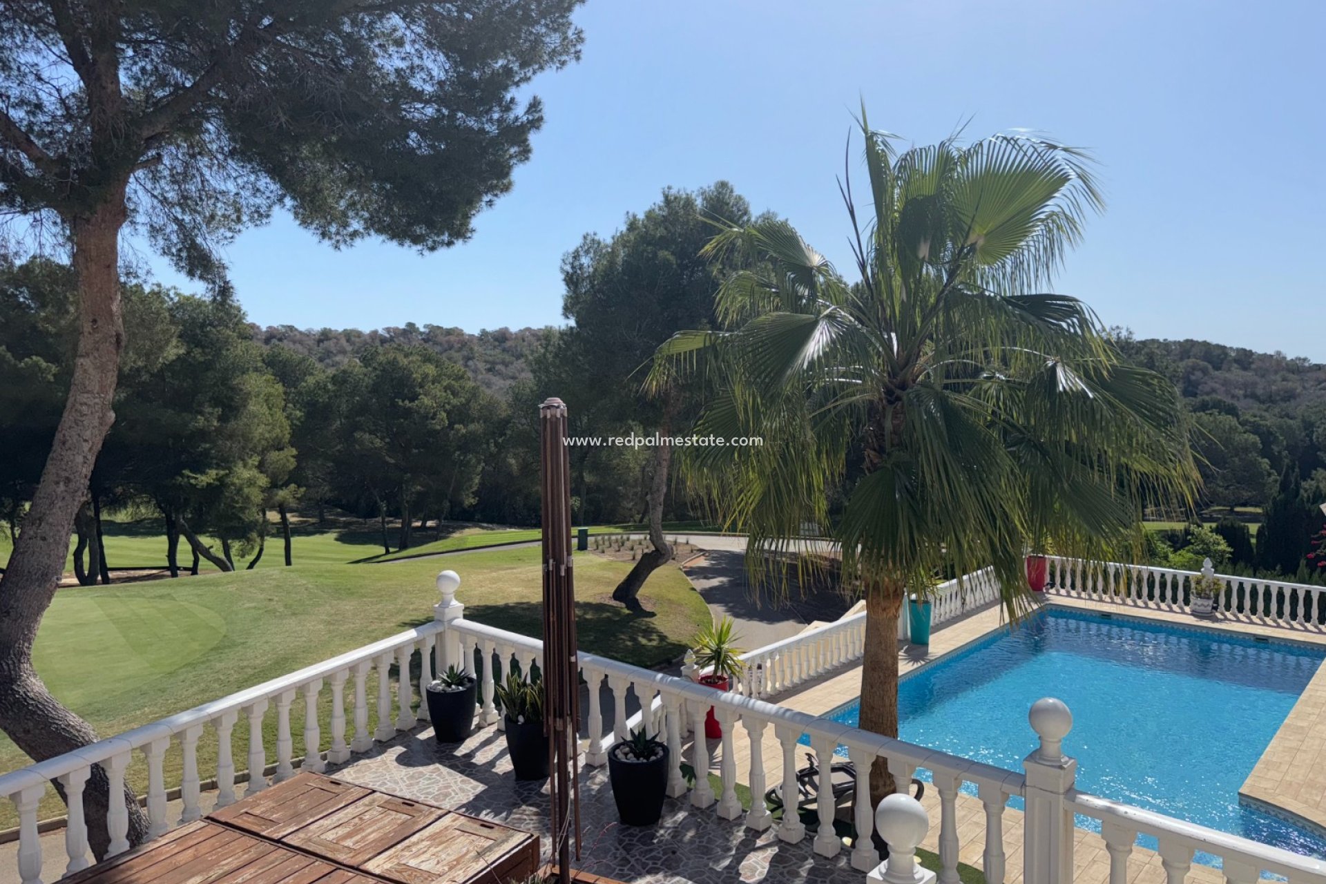 Resale - Villa -
Orihuela Costa