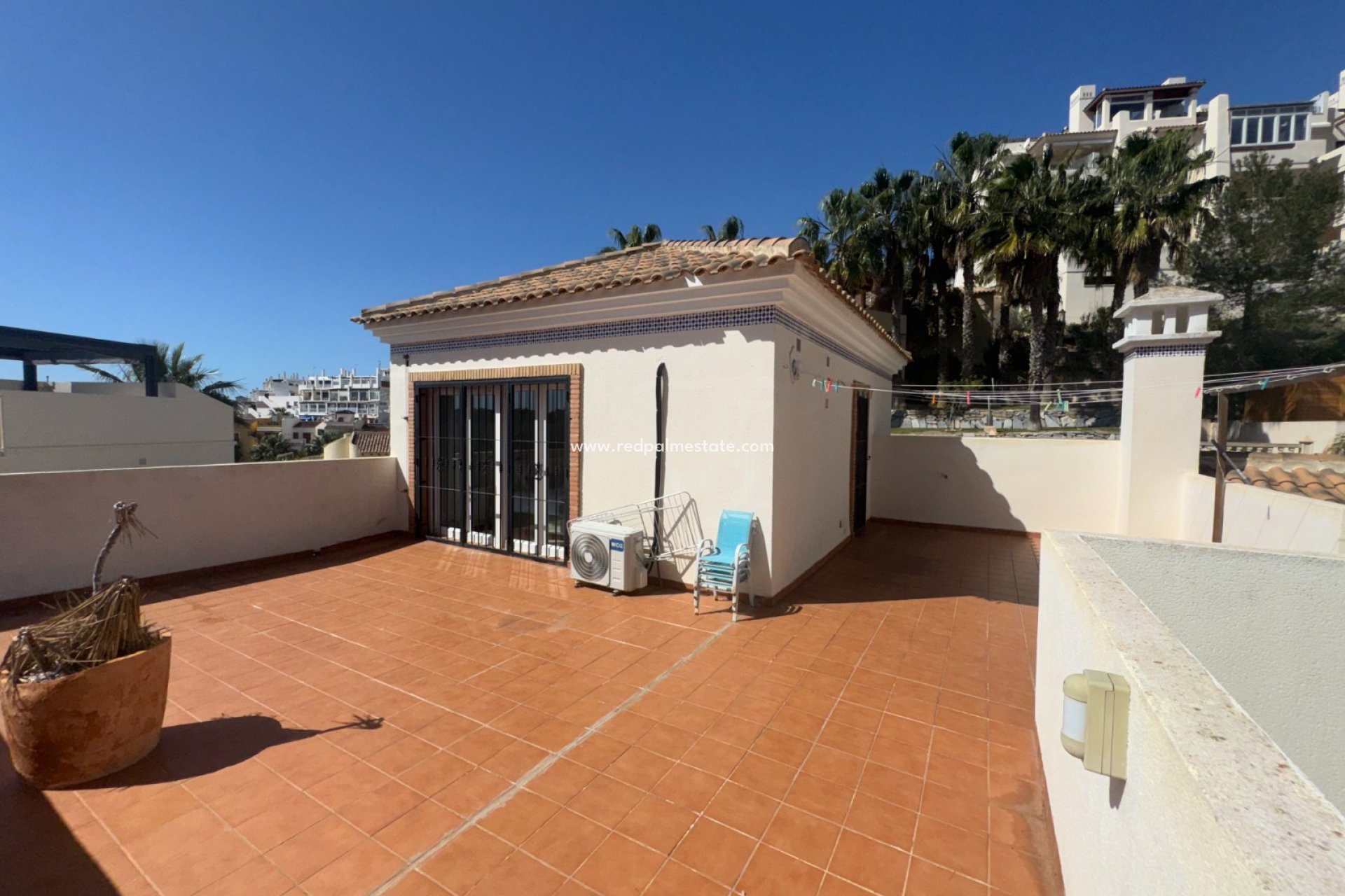 Resale - Villa -
Orihuela Costa