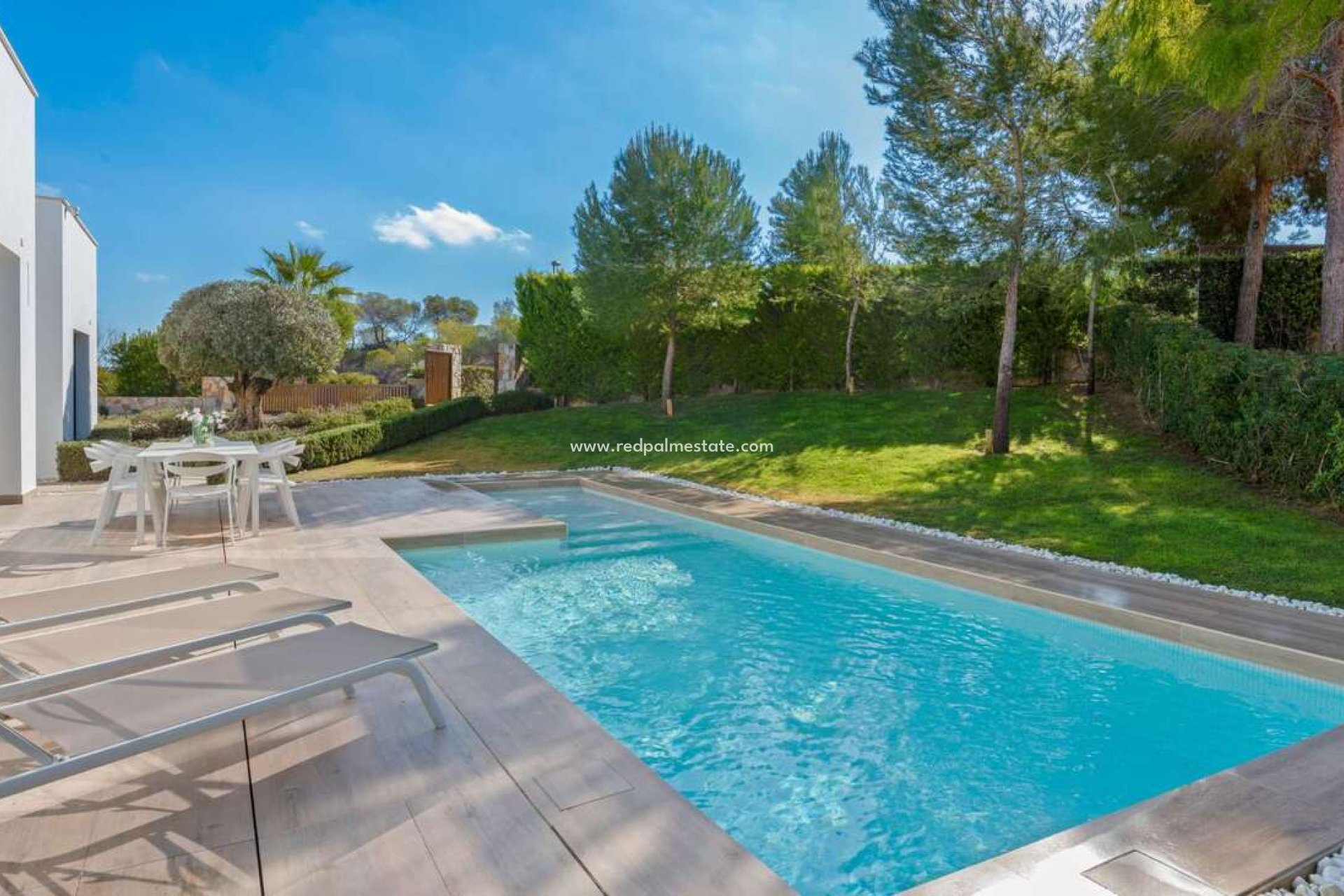 Resale - Villa -
Orihuela Costa