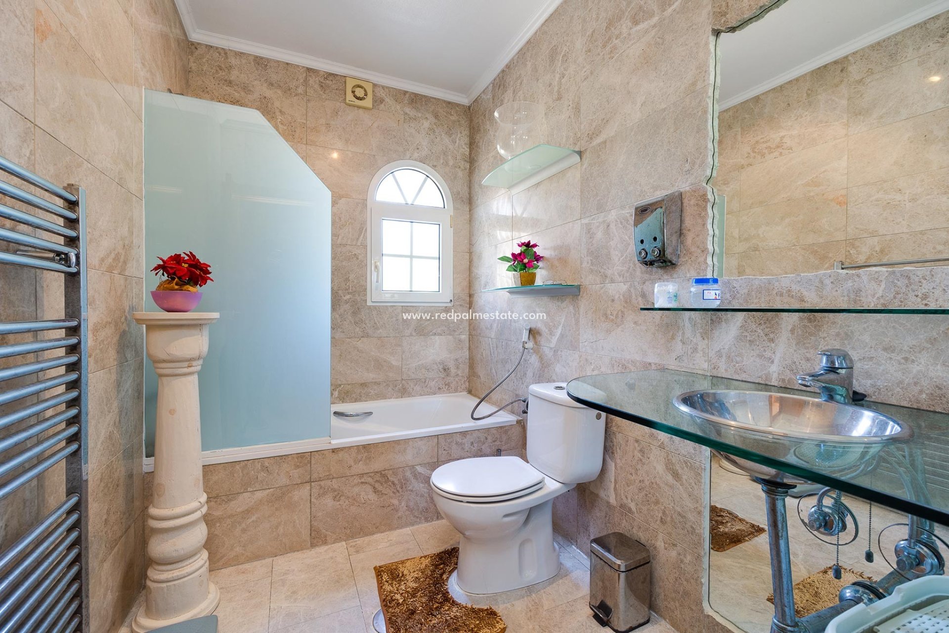 Resale - Villa -
Orihuela Costa