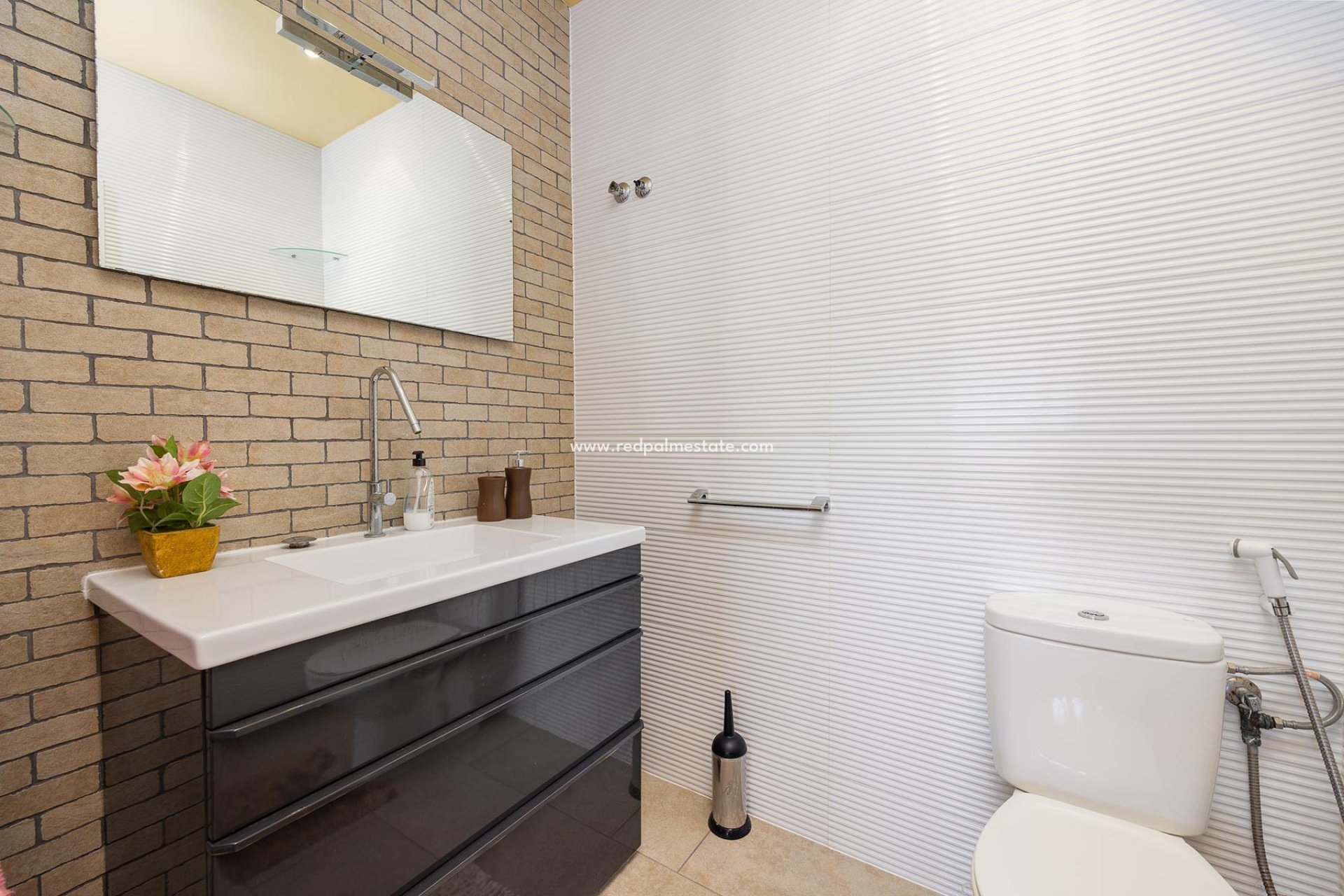 Resale - Villa -
Orihuela Costa