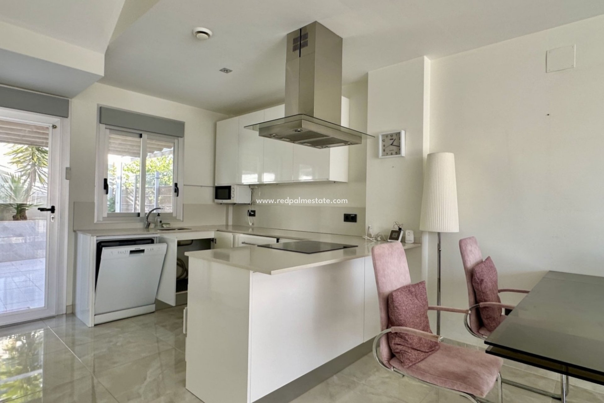 Resale - Villa -
Orihuela Costa