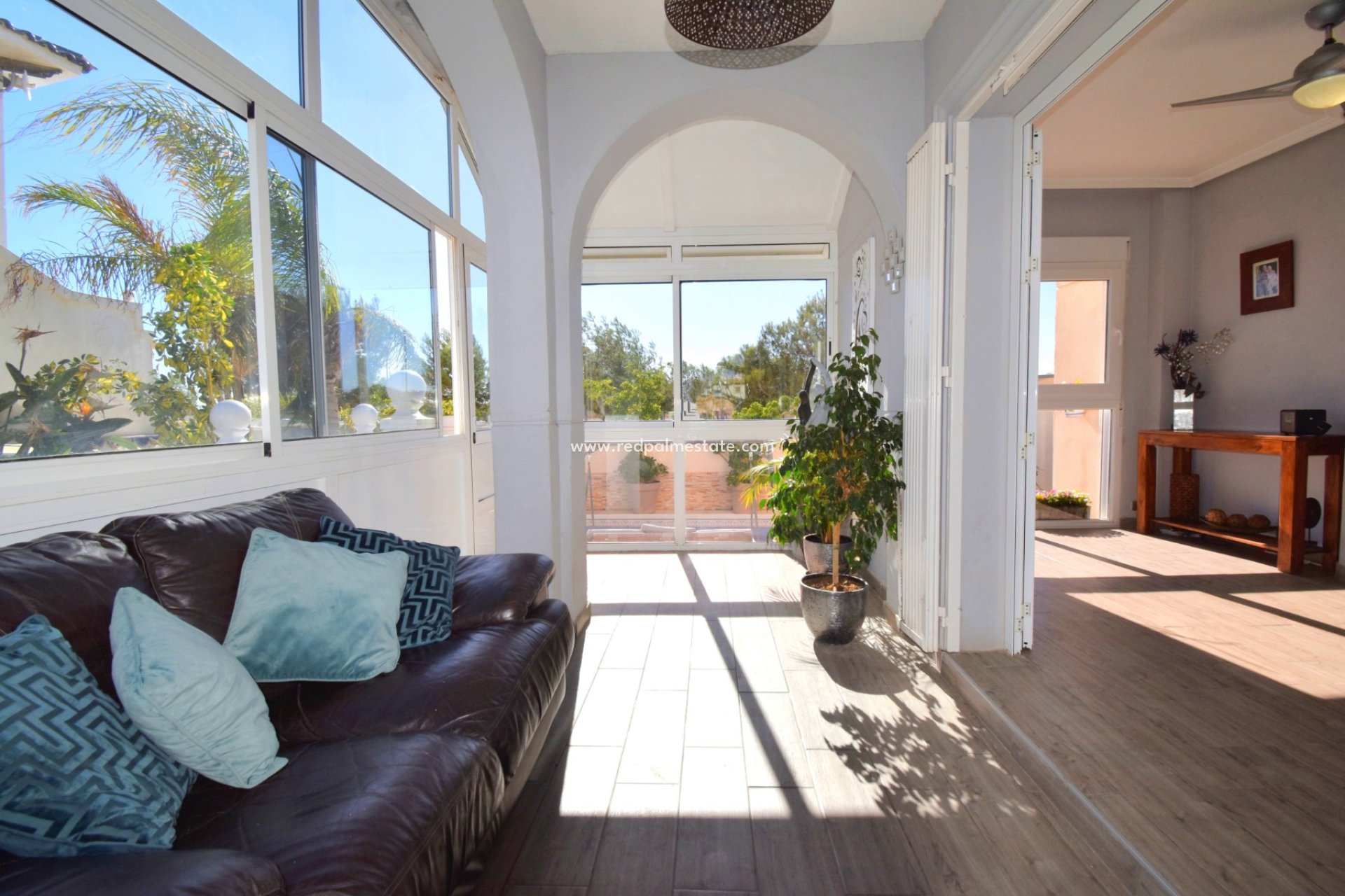 Resale - Villa -
Orihuela Costa