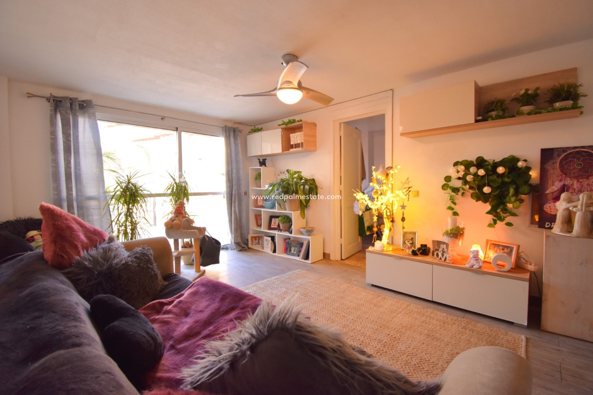 Resale - Villa -
Orihuela Costa