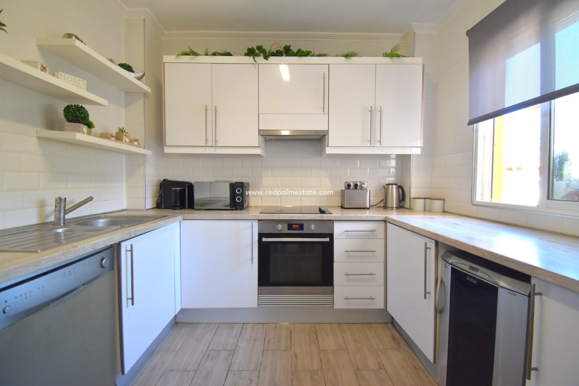 Resale - Villa -
Orihuela Costa