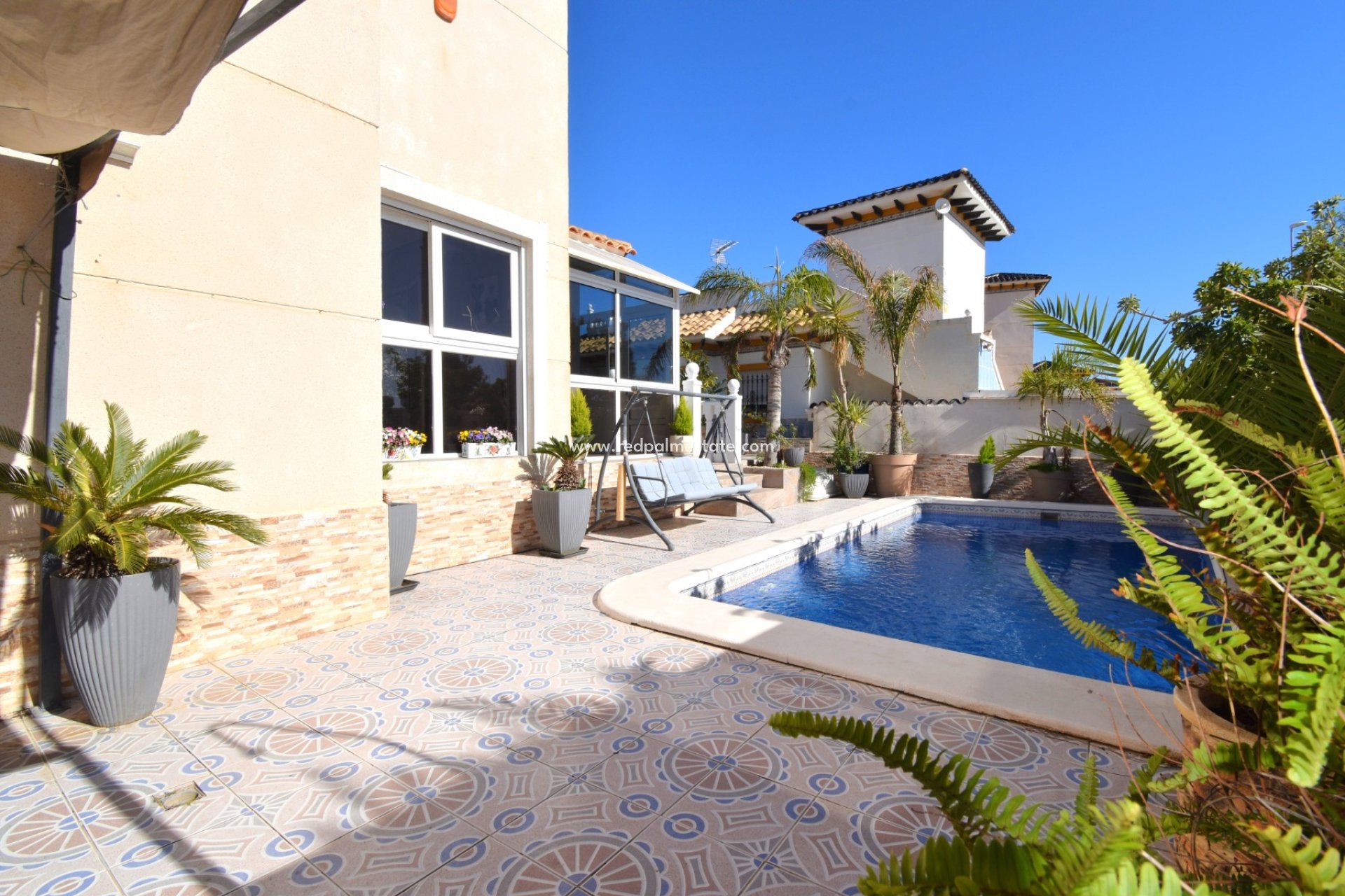 Resale - Villa -
Orihuela Costa