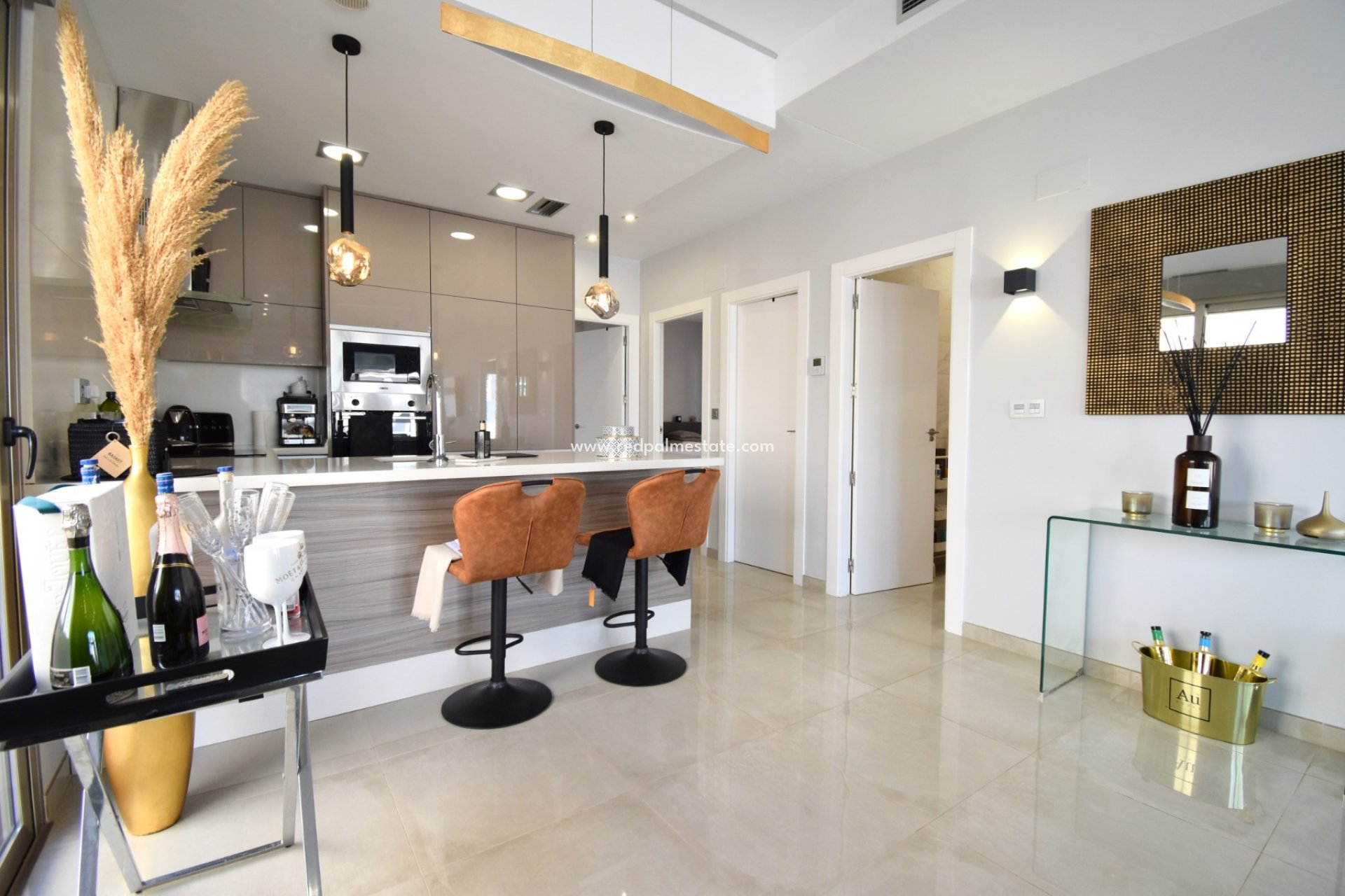 Resale - Villa -
Orihuela Costa