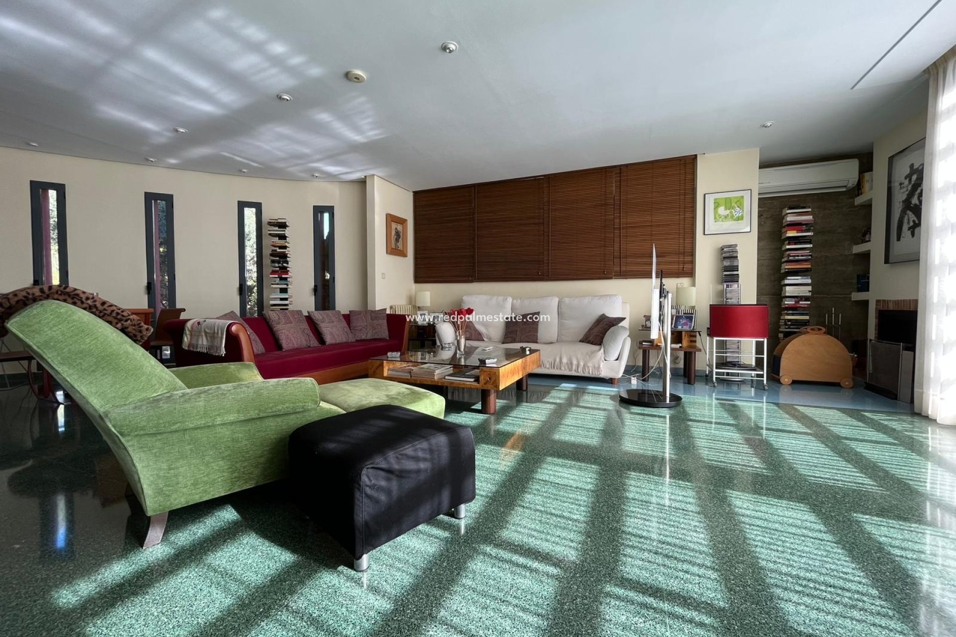 Resale - Villa -
Orihuela Costa