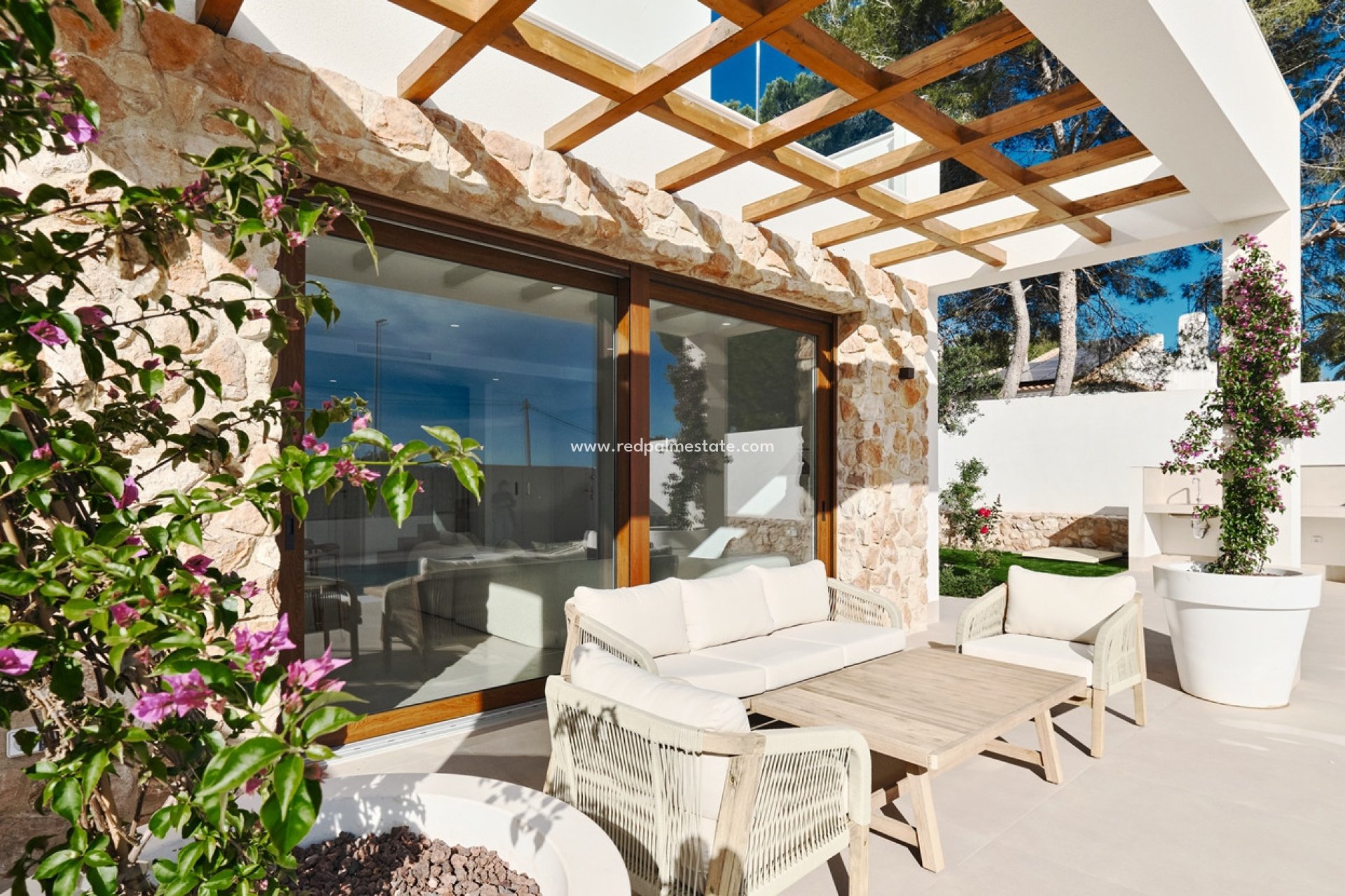 Resale - Villa -
Orihuela Costa