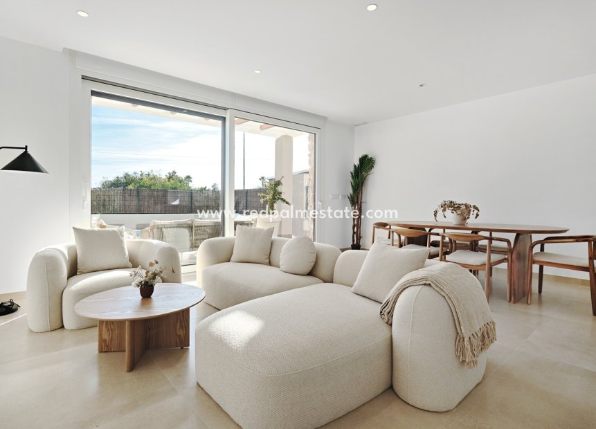 Resale - Villa -
Orihuela Costa