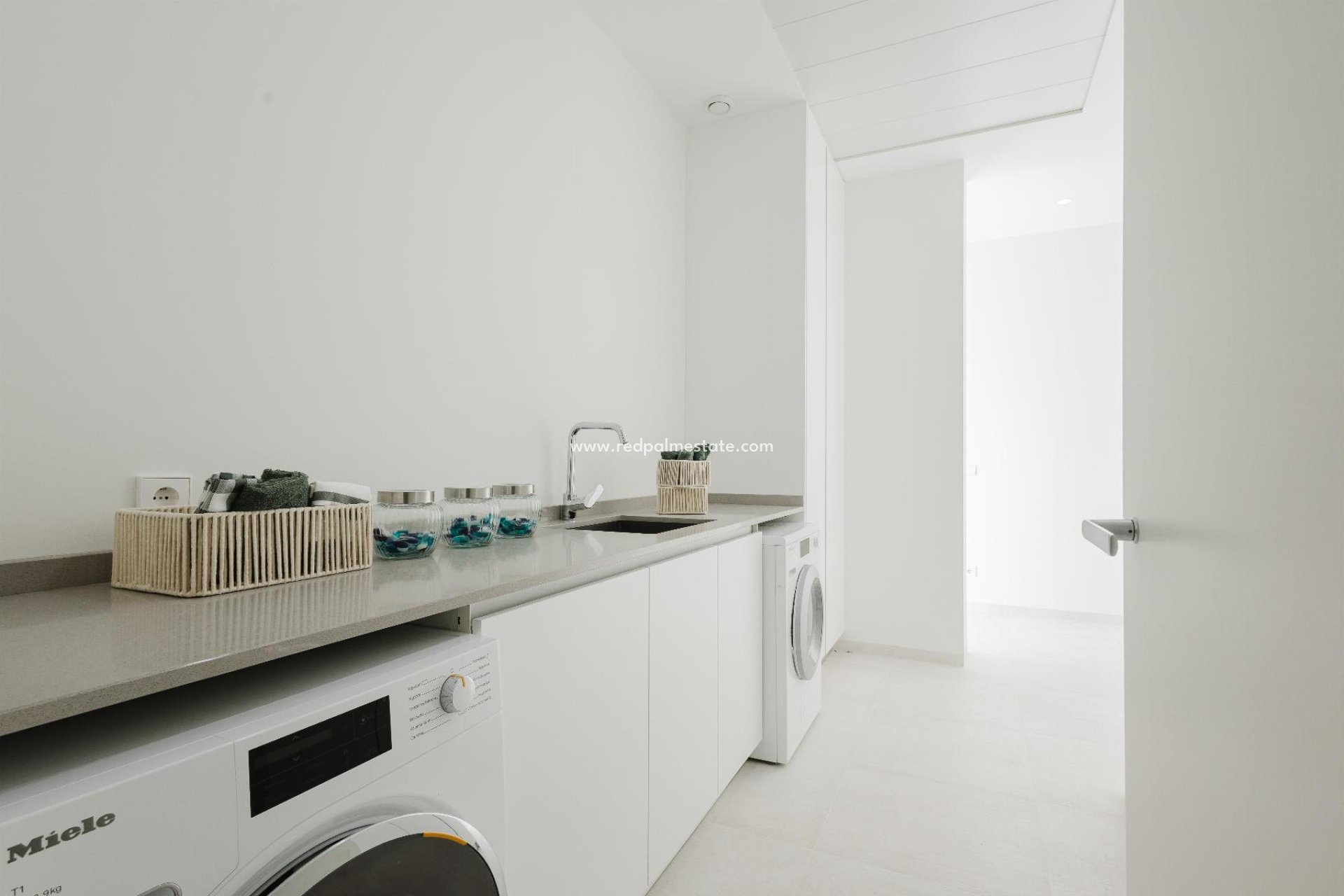 Resale - Villa -
Orihuela Costa