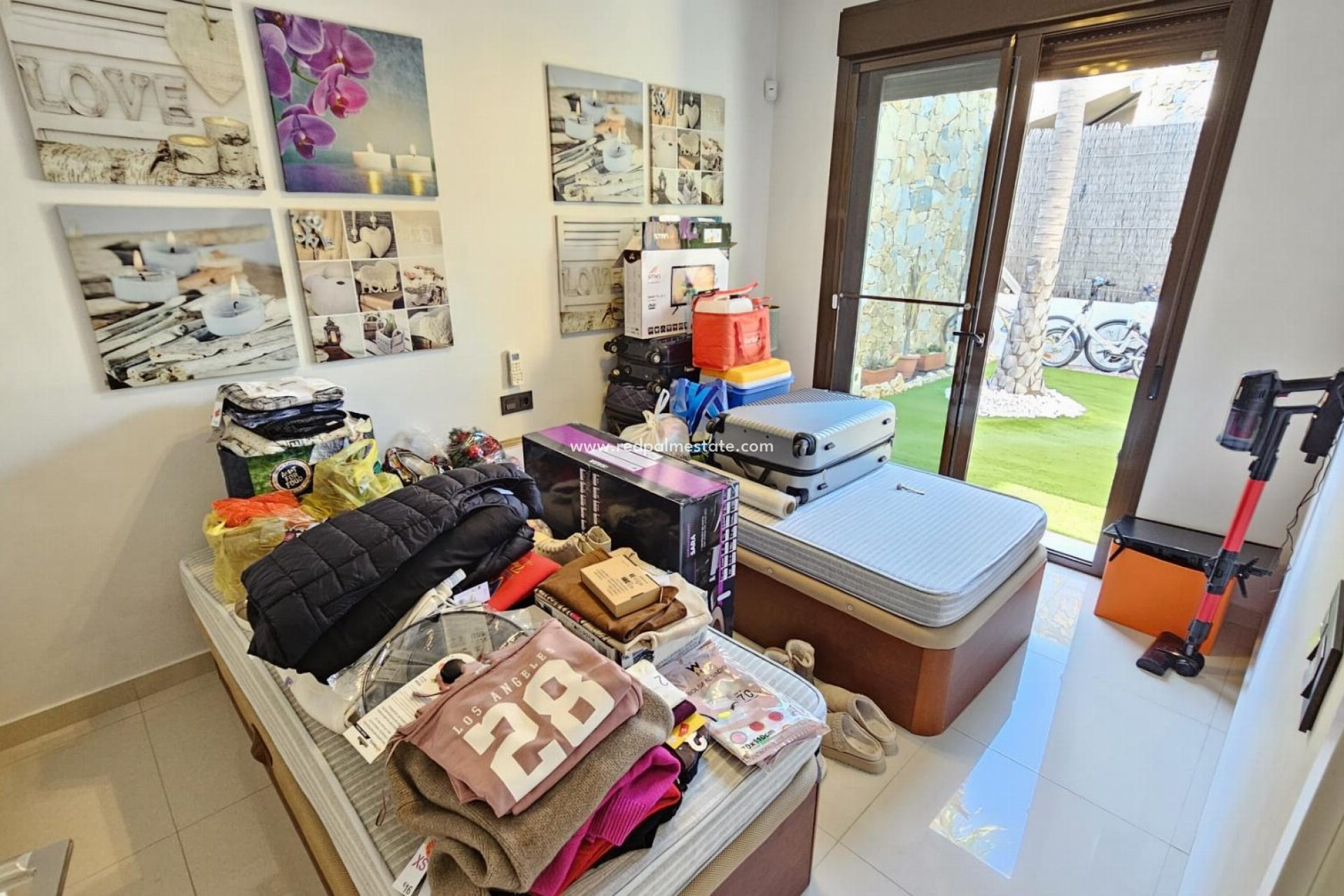 Resale - Villa -
Orihuela Costa