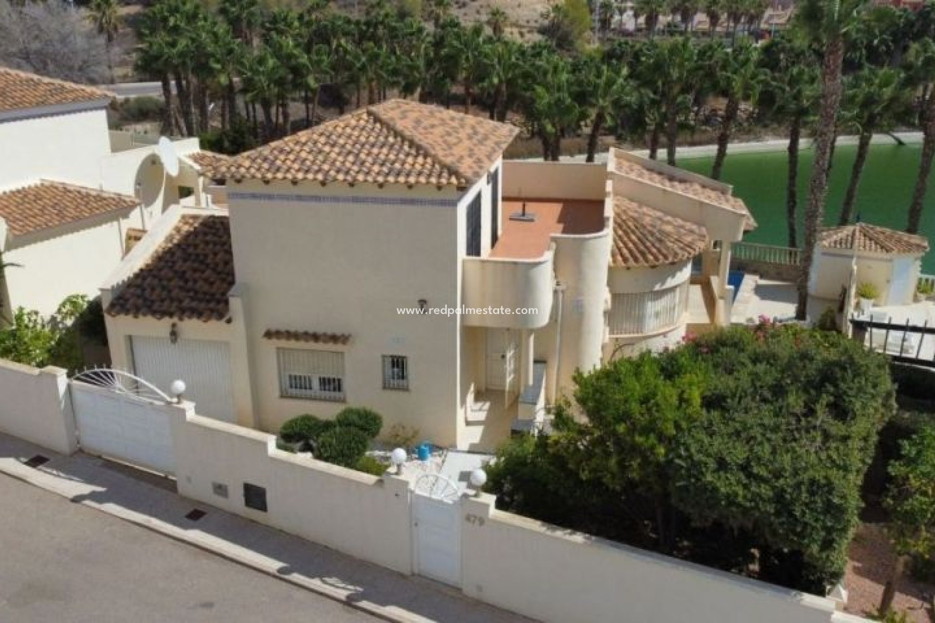 Resale - Villa -
Orihuela Costa