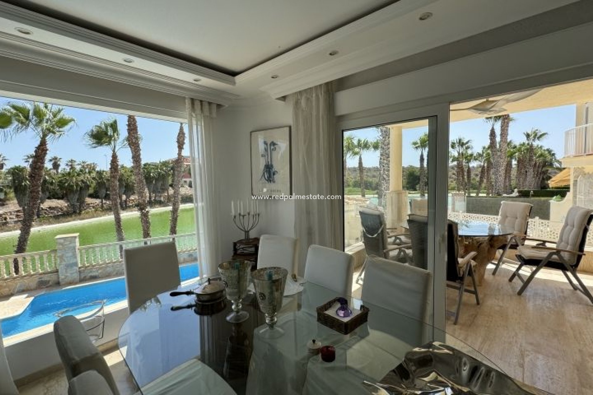 Resale - Villa -
Orihuela Costa