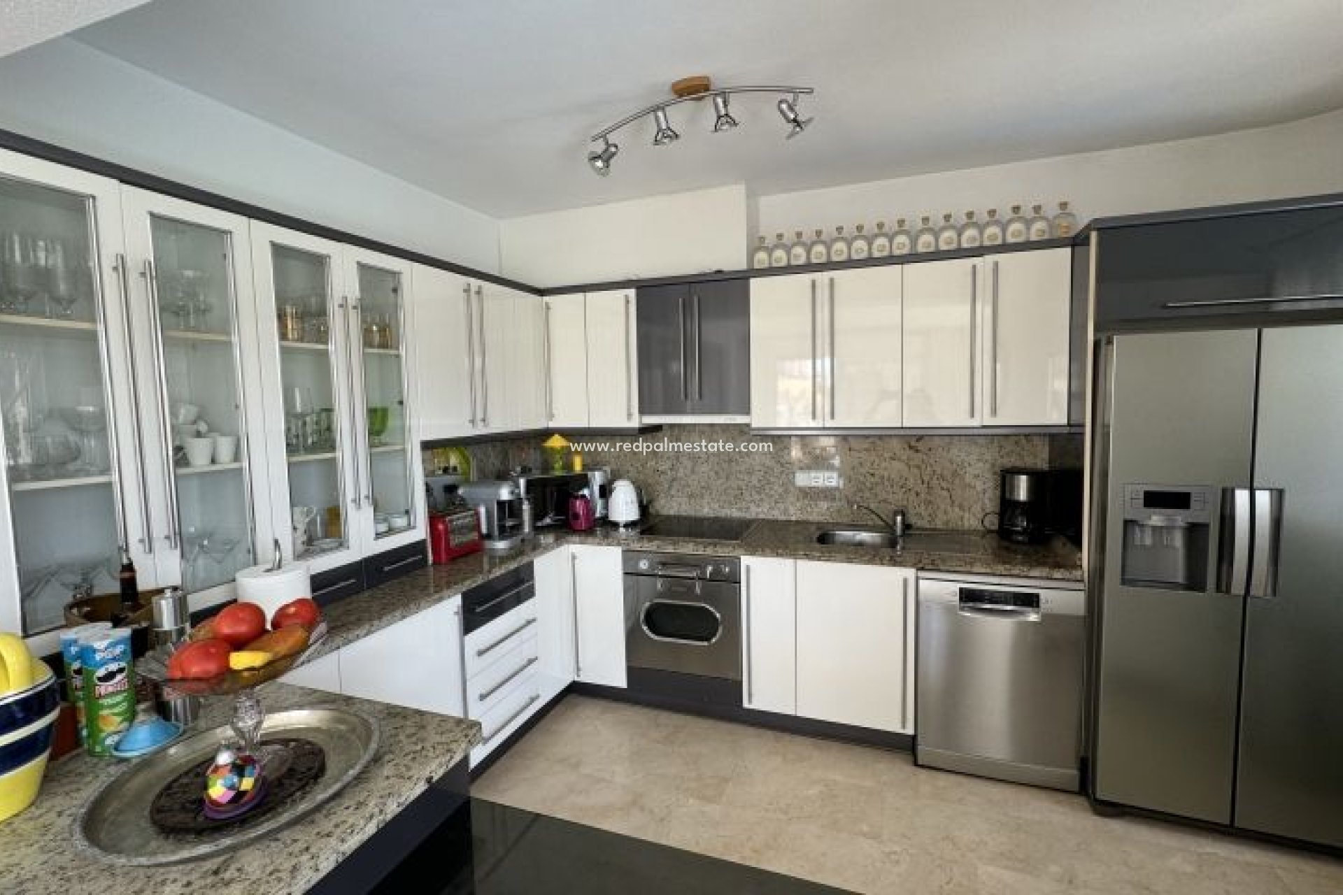Resale - Villa -
Orihuela Costa