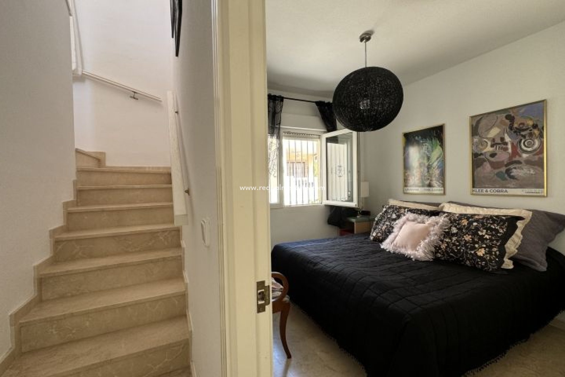 Resale - Villa -
Orihuela Costa