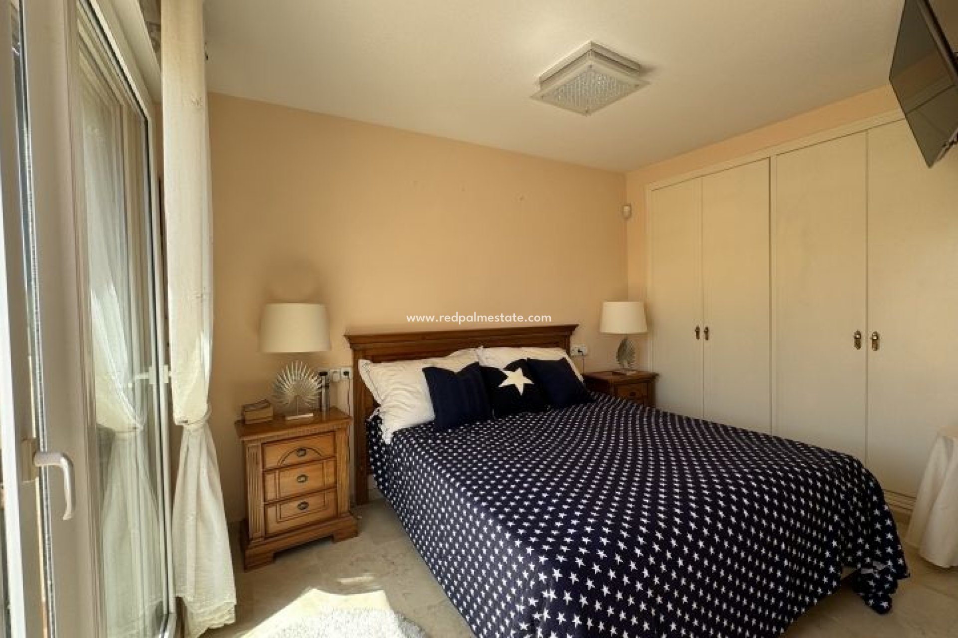 Resale - Villa -
Orihuela Costa