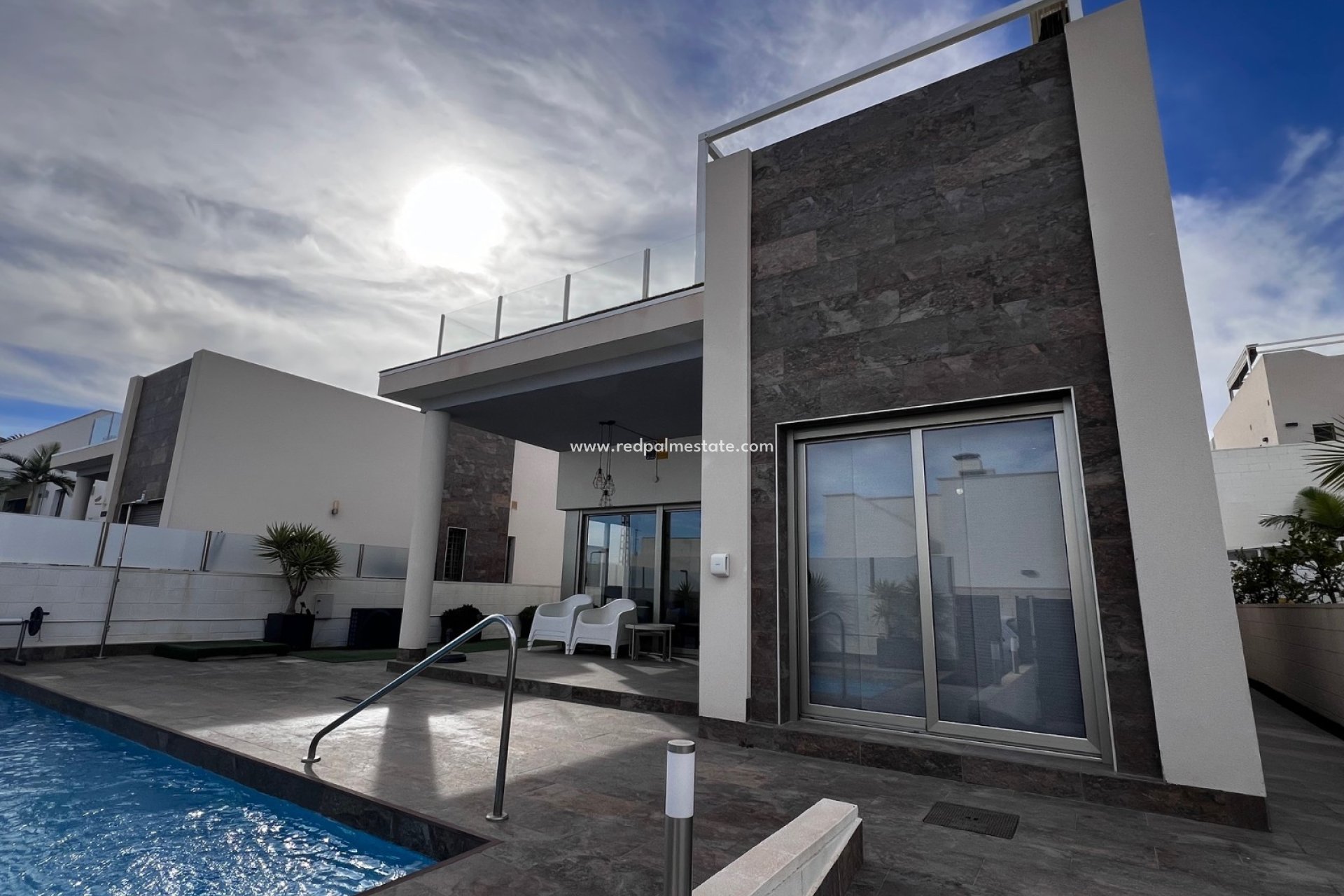 Resale - Villa -
Orihuela Costa