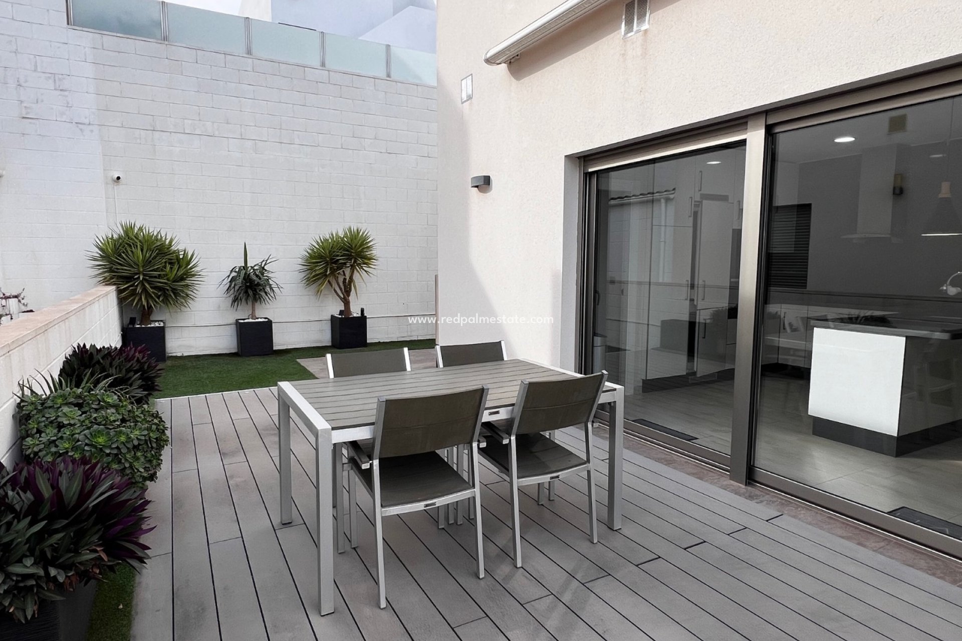 Resale - Villa -
Orihuela Costa