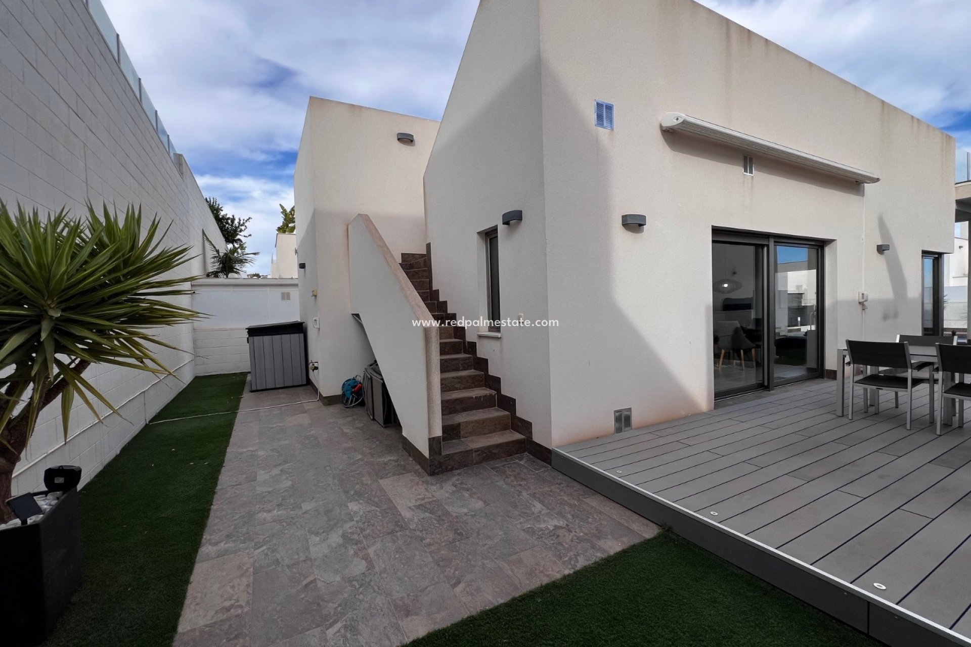 Resale - Villa -
Orihuela Costa