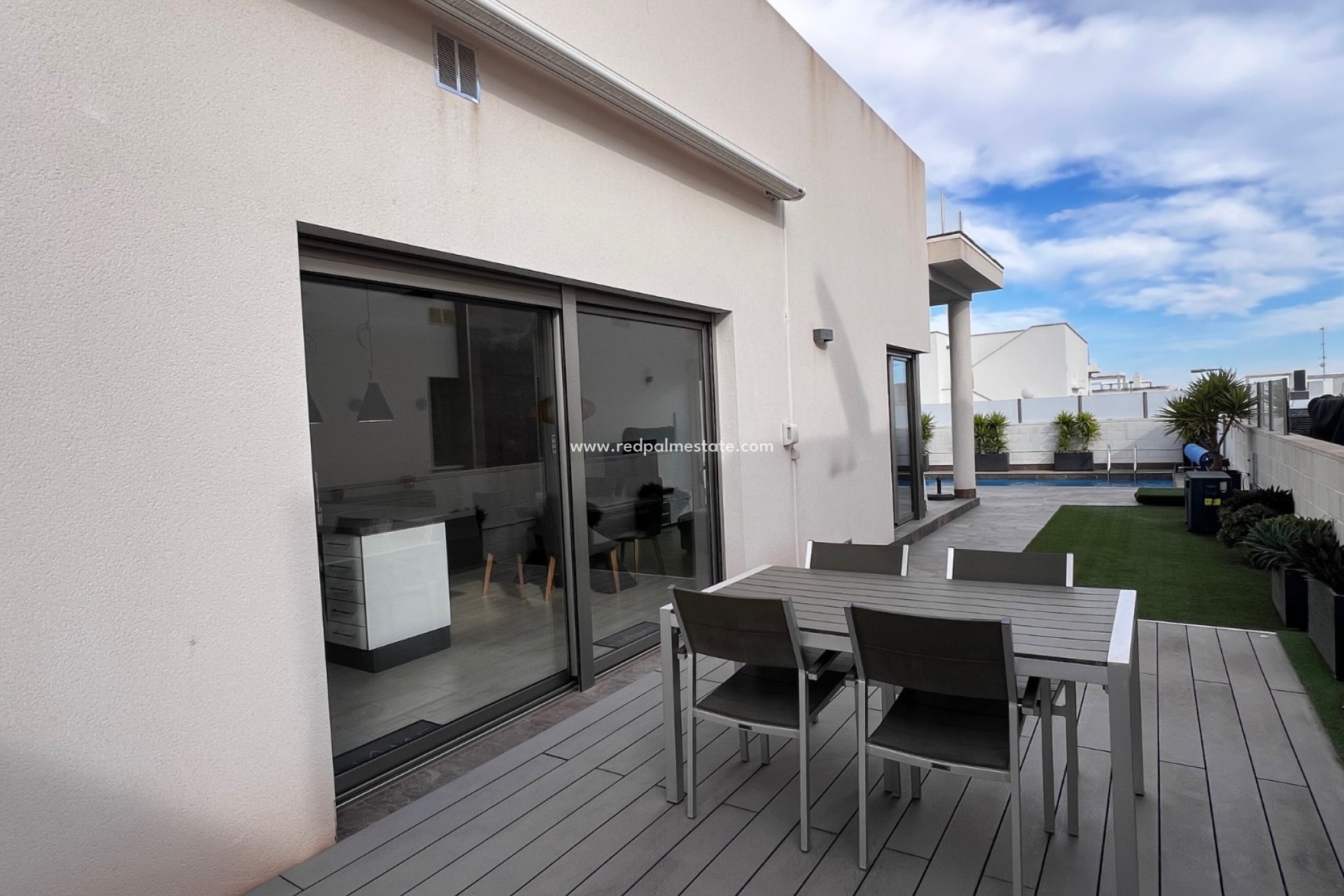 Resale - Villa -
Orihuela Costa