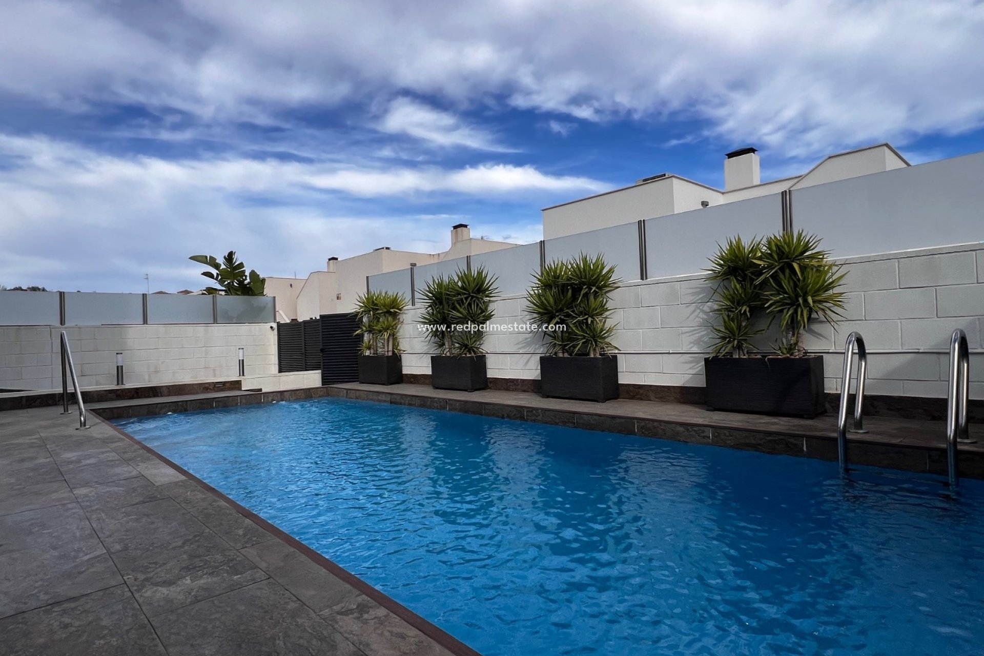 Resale - Villa -
Orihuela Costa