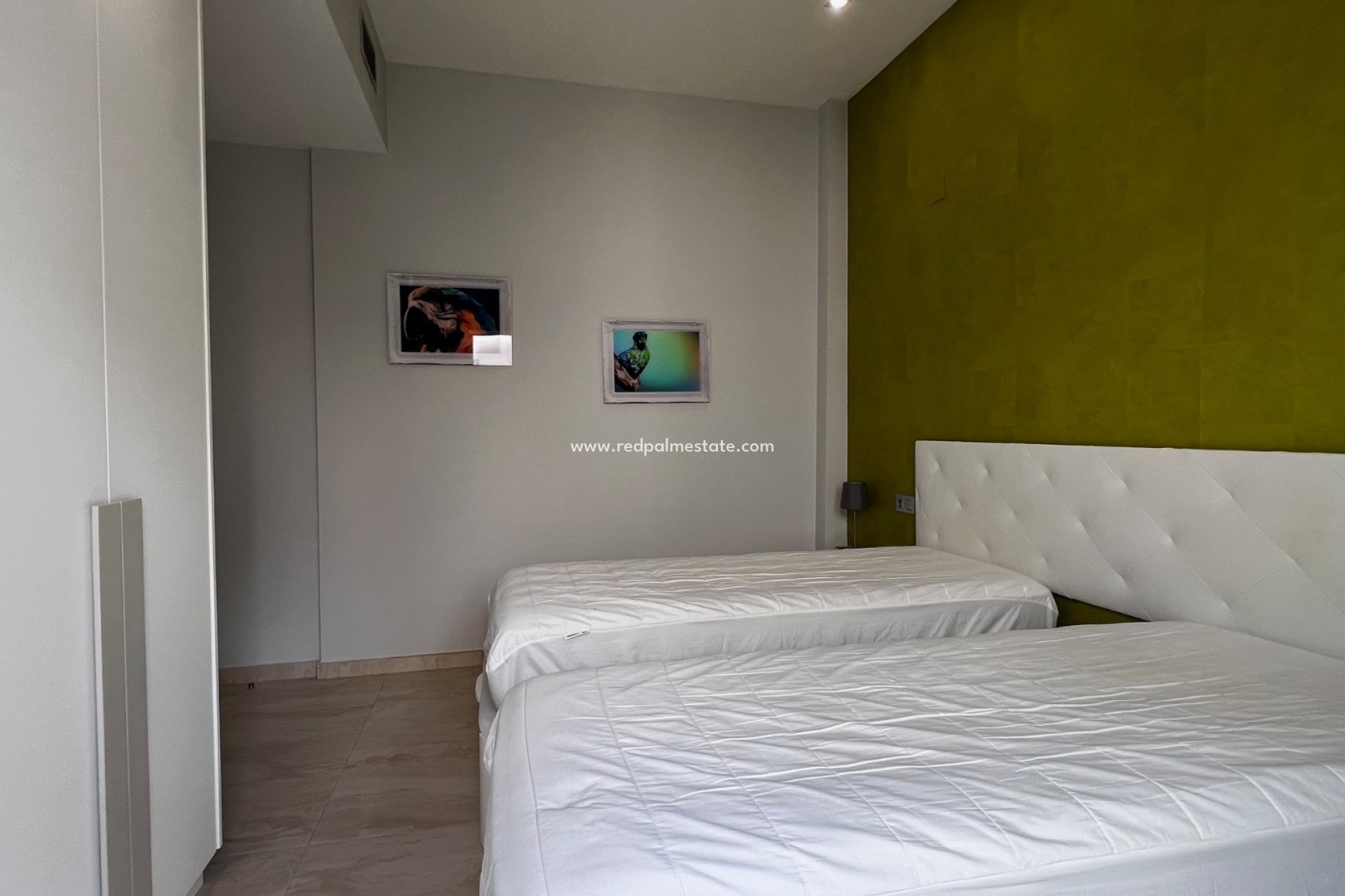 Resale - Villa -
Orihuela Costa