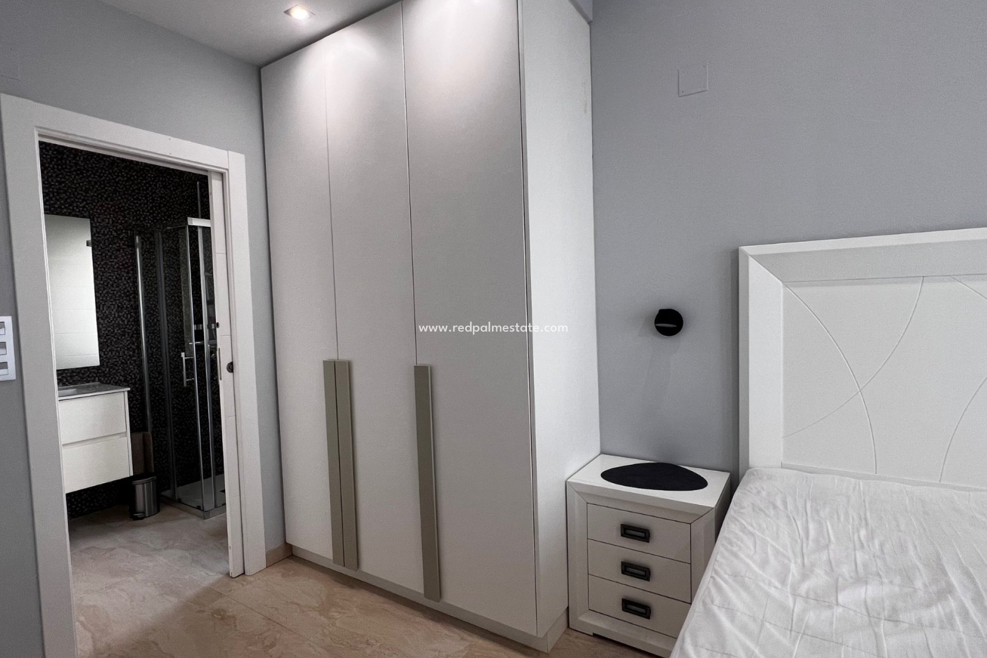Resale - Villa -
Orihuela Costa