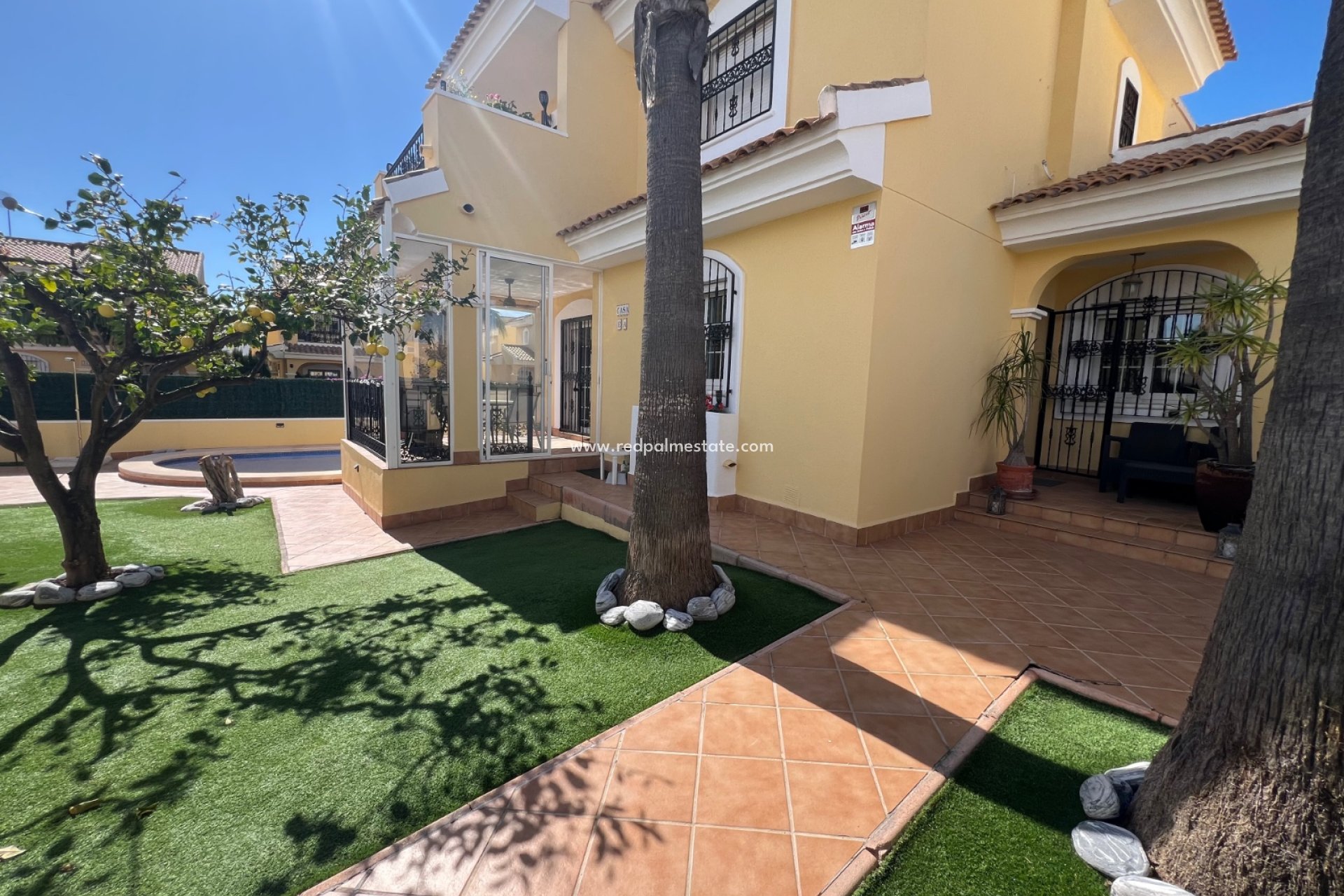 Resale - Villa -
Orihuela Costa