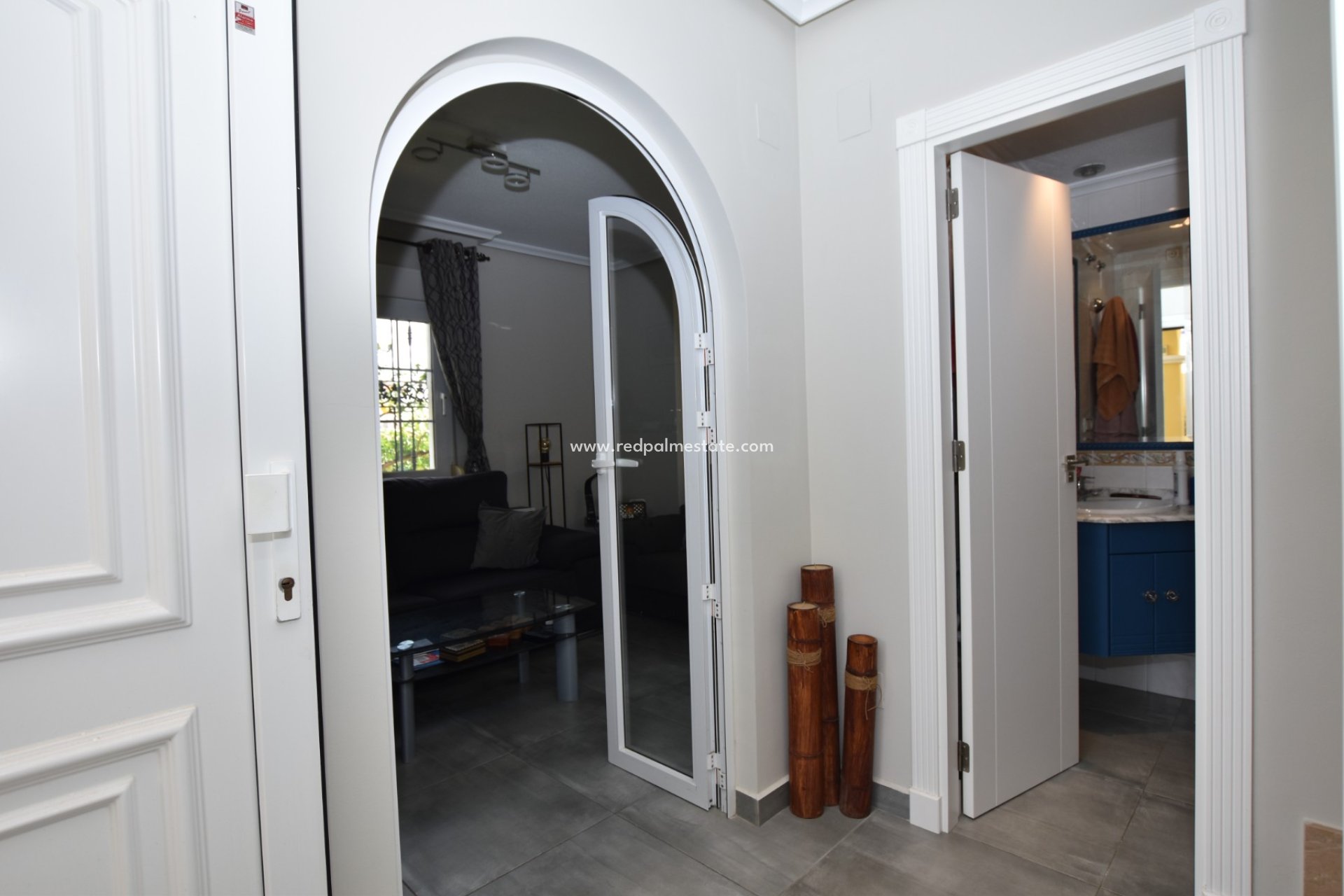 Resale - Villa -
Orihuela Costa