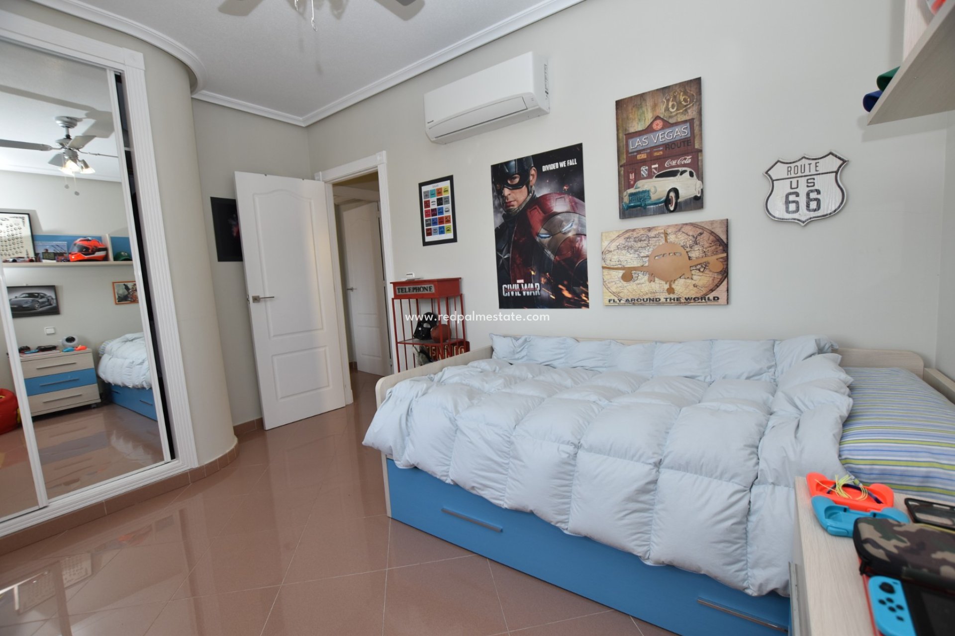 Resale - Villa -
Orihuela Costa