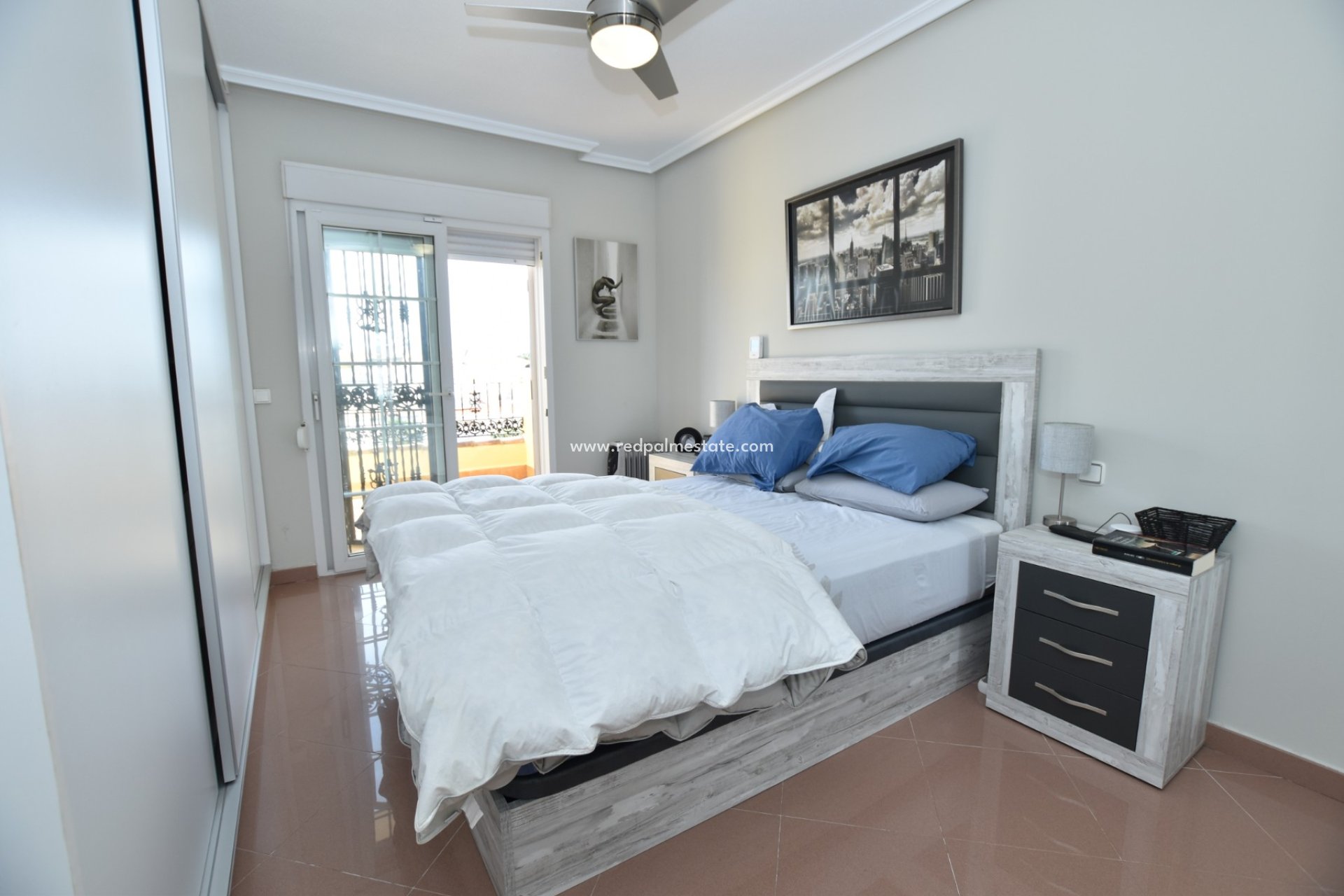 Resale - Villa -
Orihuela Costa