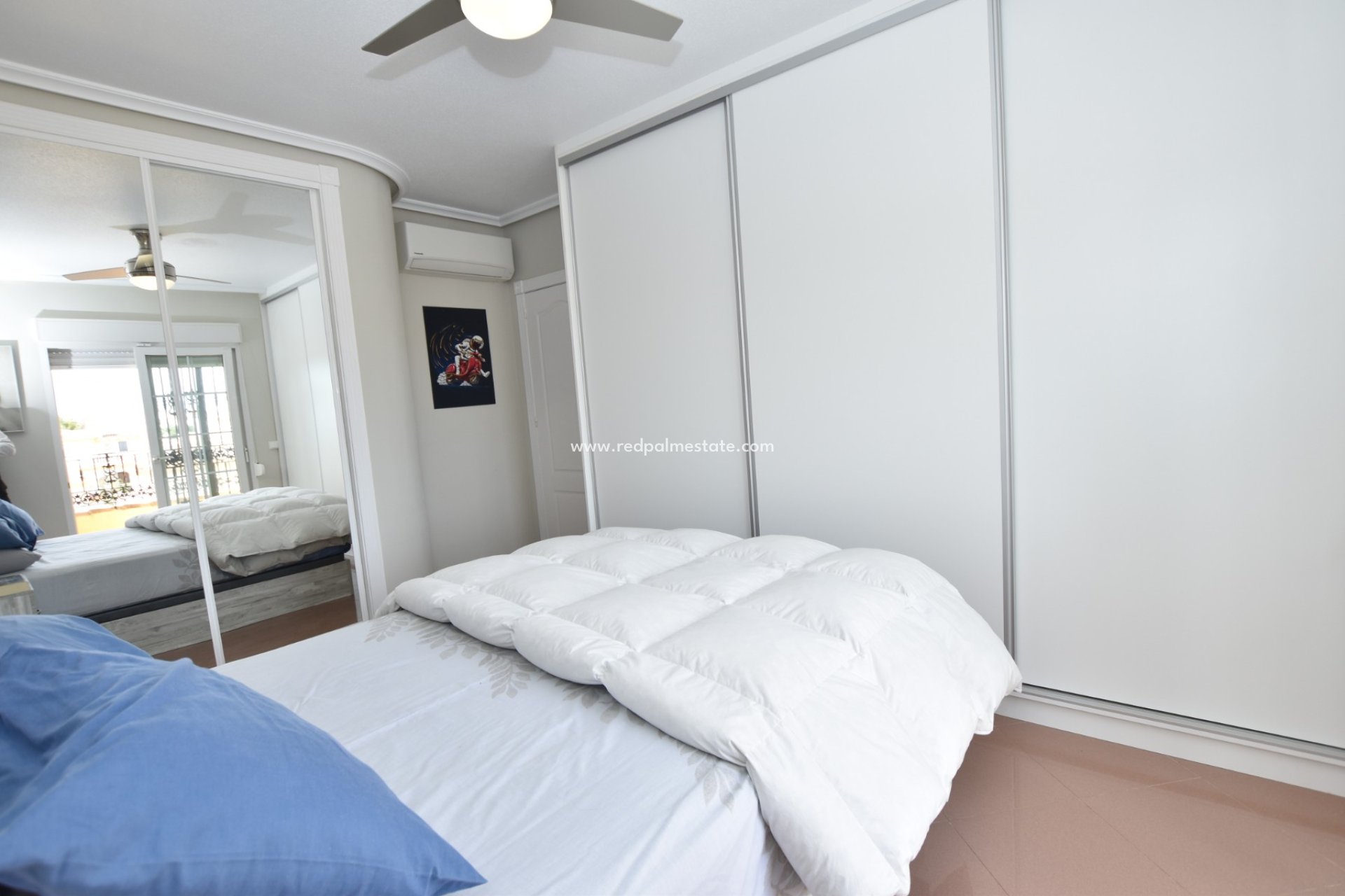 Resale - Villa -
Orihuela Costa