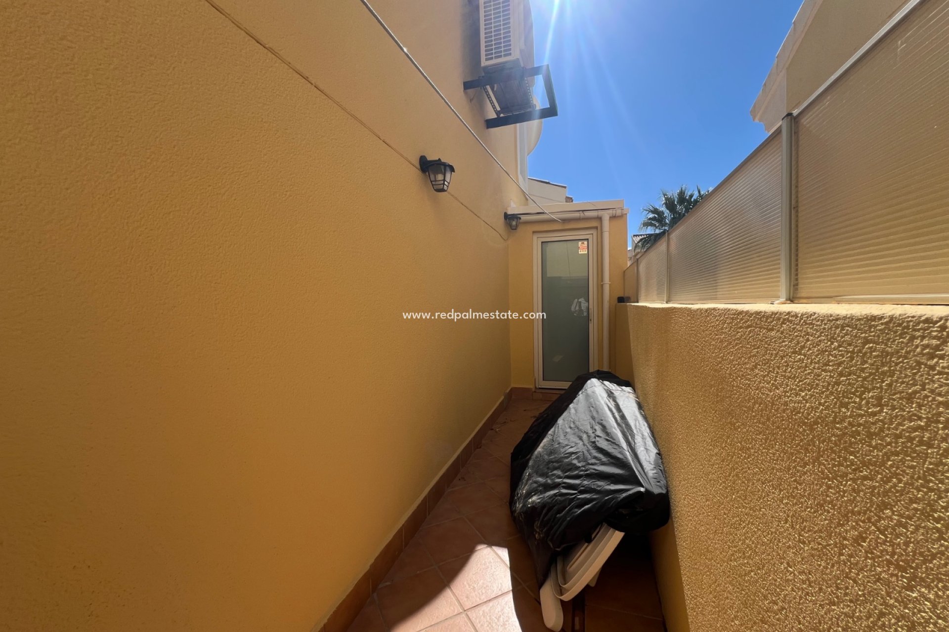 Resale - Villa -
Orihuela Costa