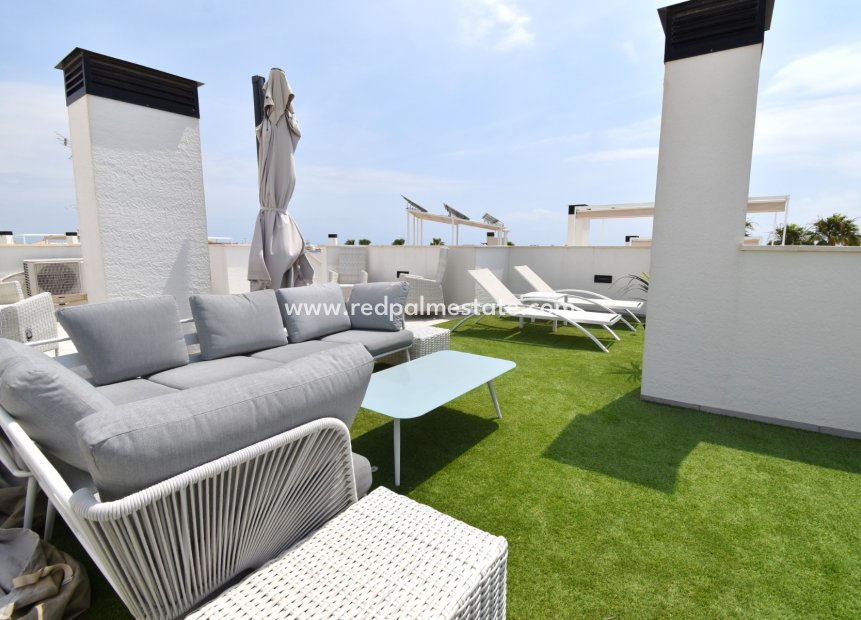 Resale - Villa -
Orihuela Costa