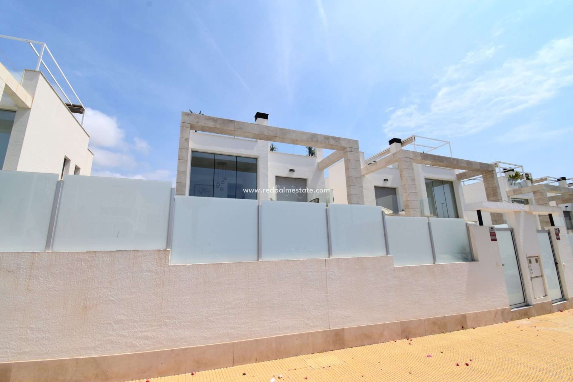 Resale - Villa -
Orihuela Costa