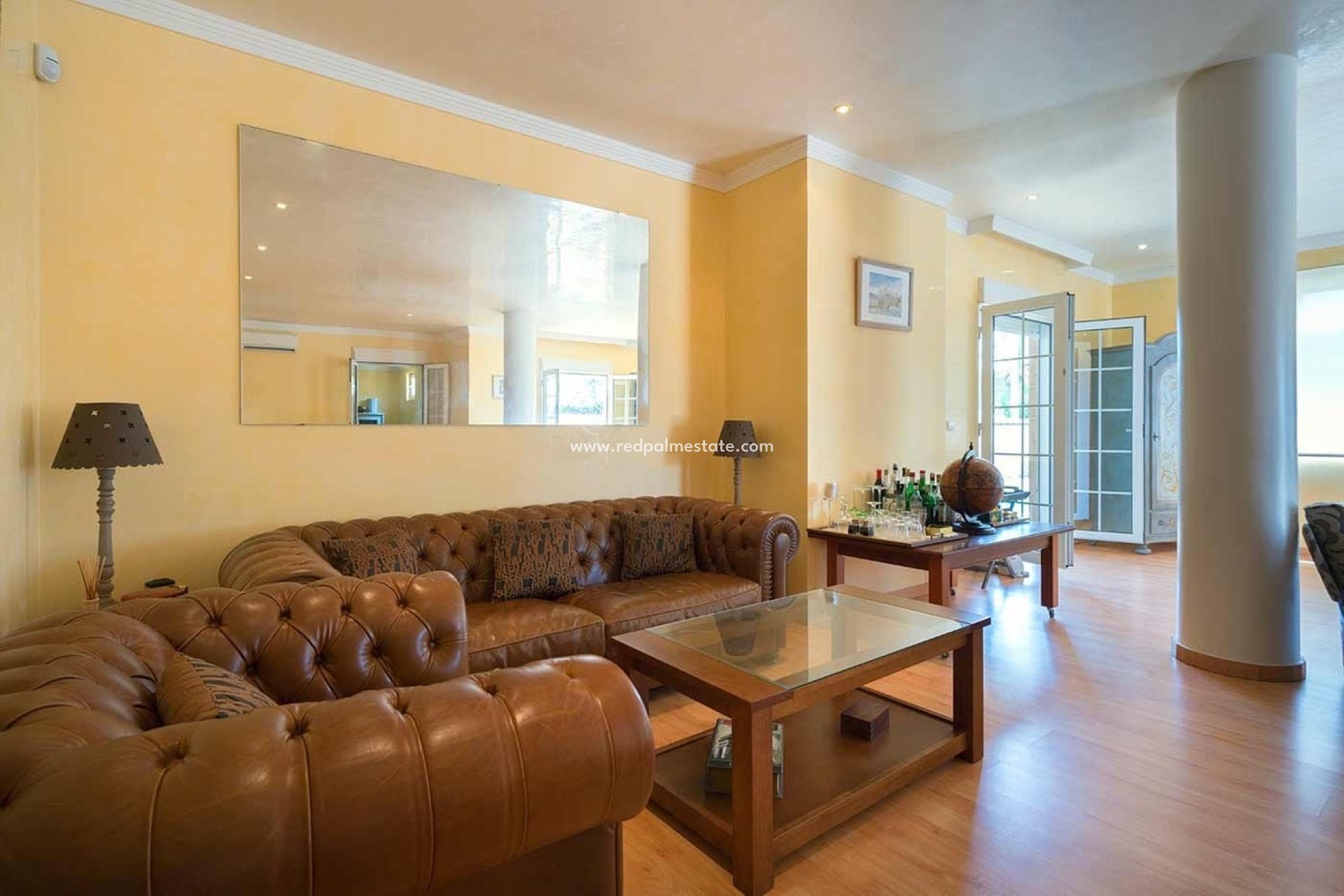 Resale - Villa -
Orihuela Costa