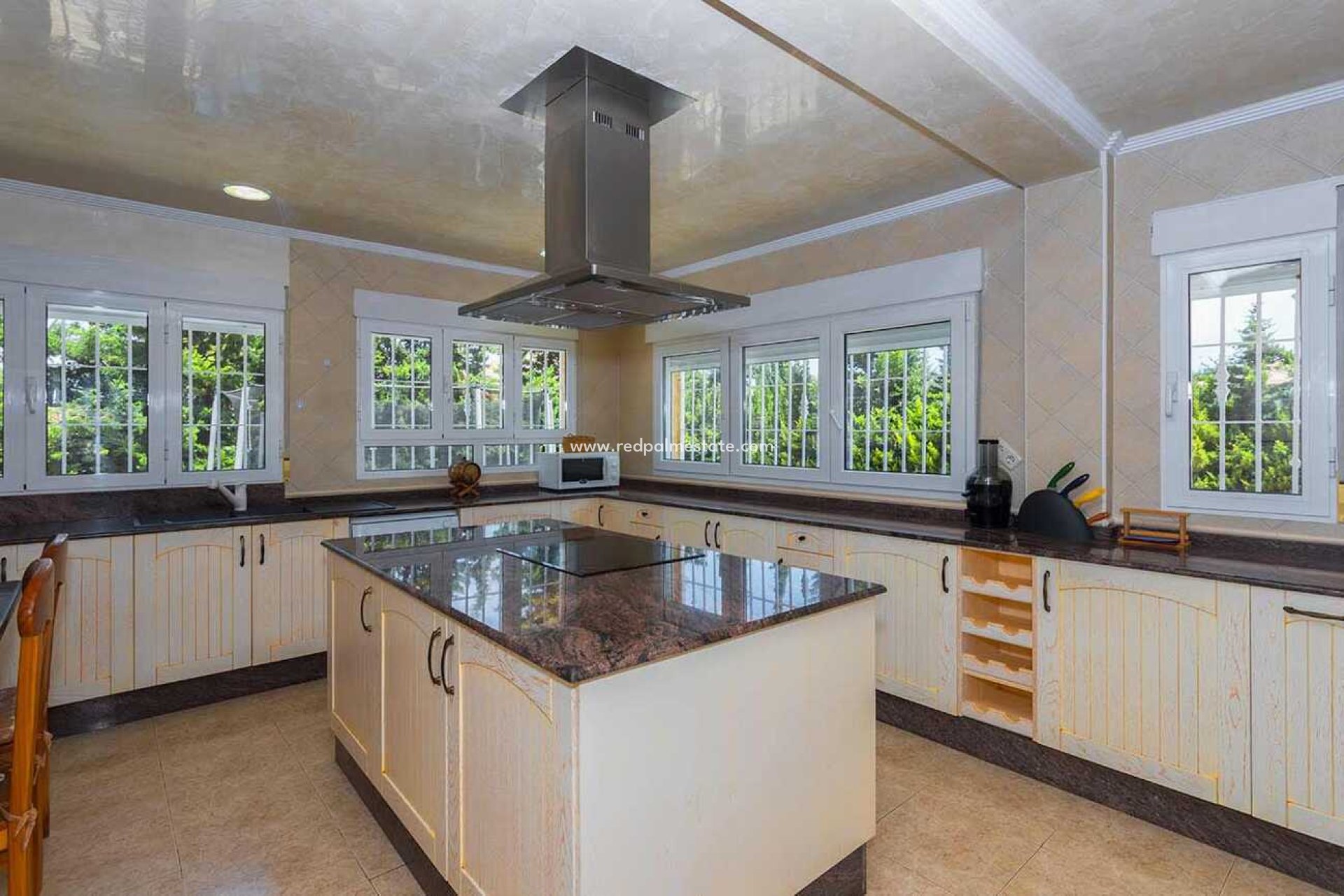 Resale - Villa -
Orihuela Costa