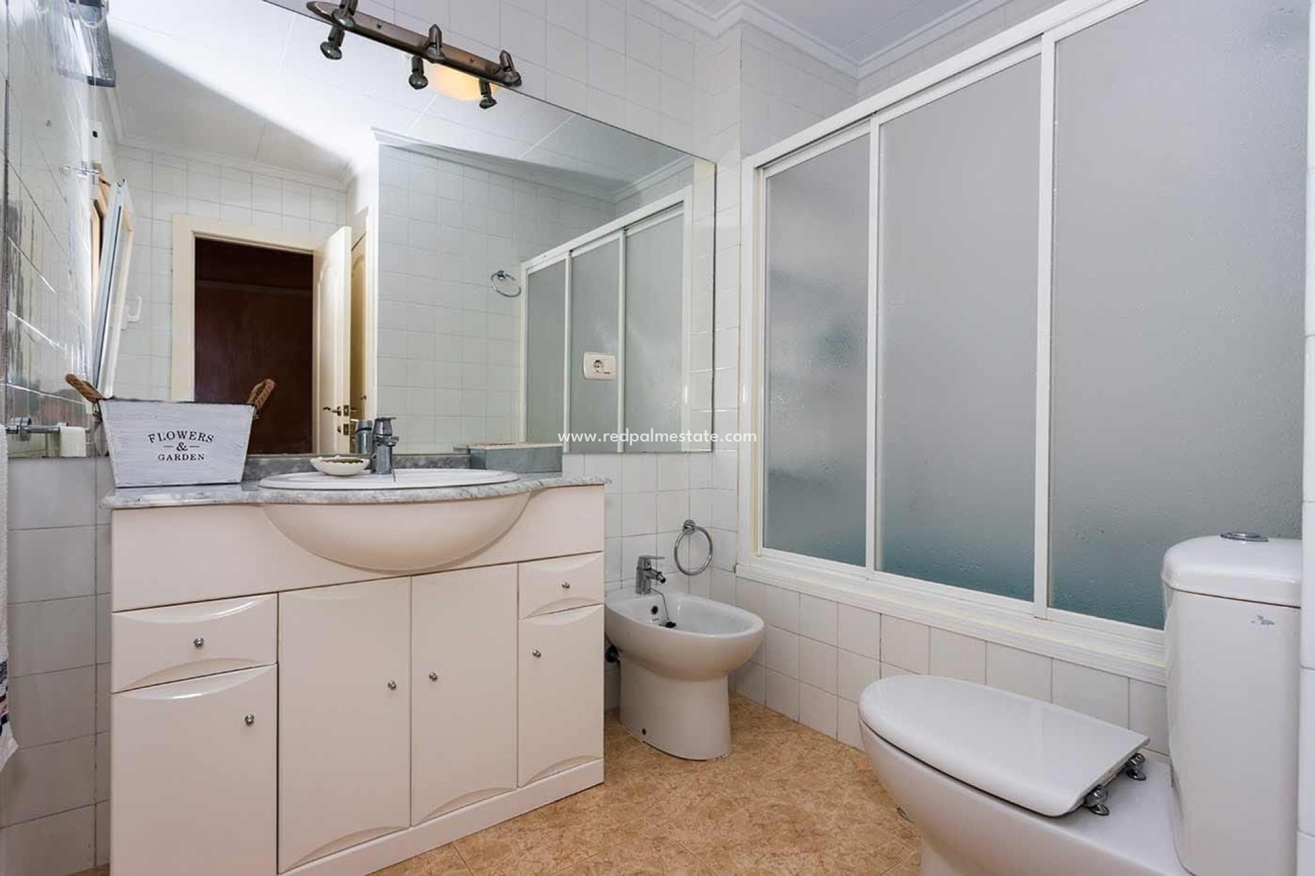 Resale - Villa -
Orihuela Costa