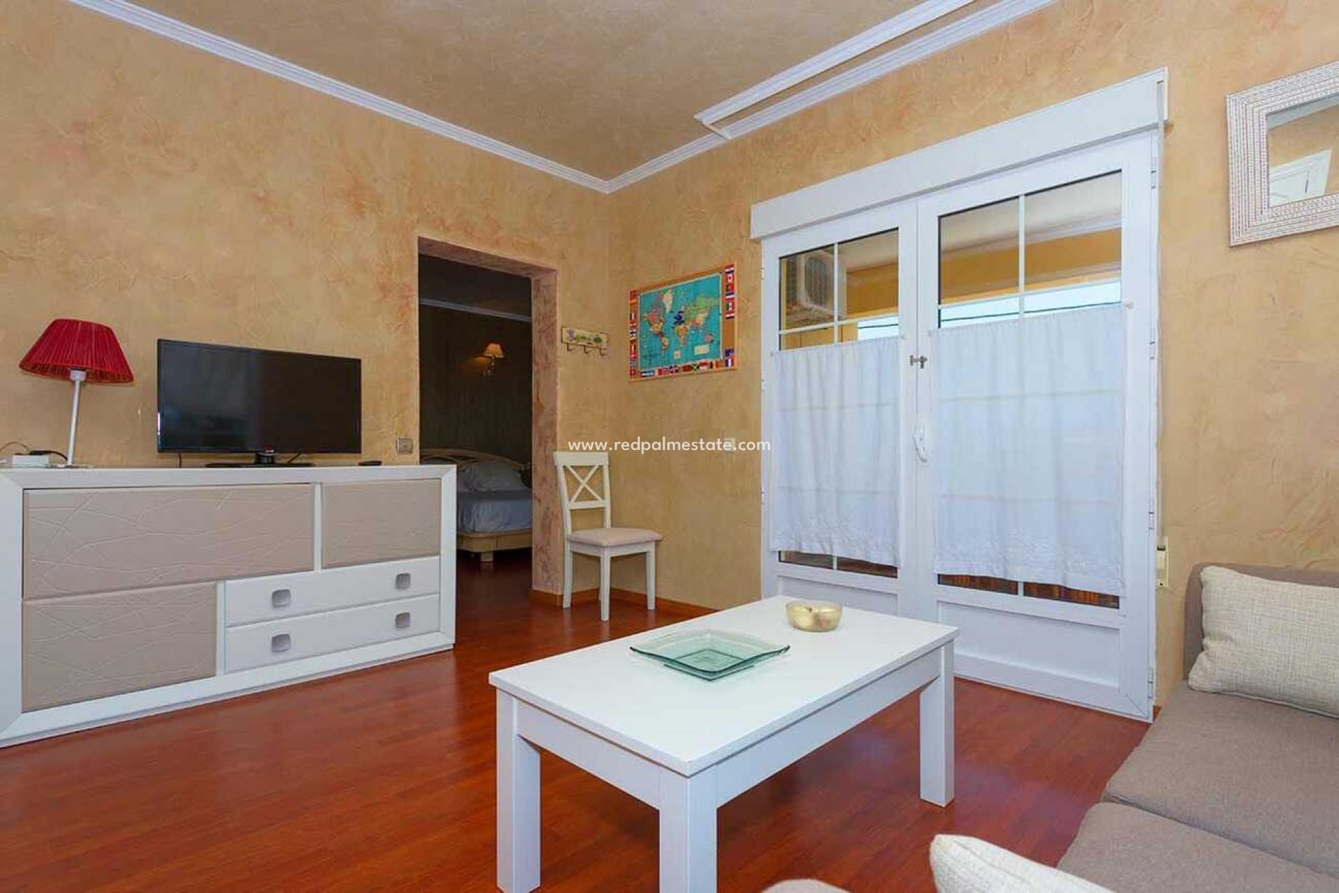 Resale - Villa -
Orihuela Costa