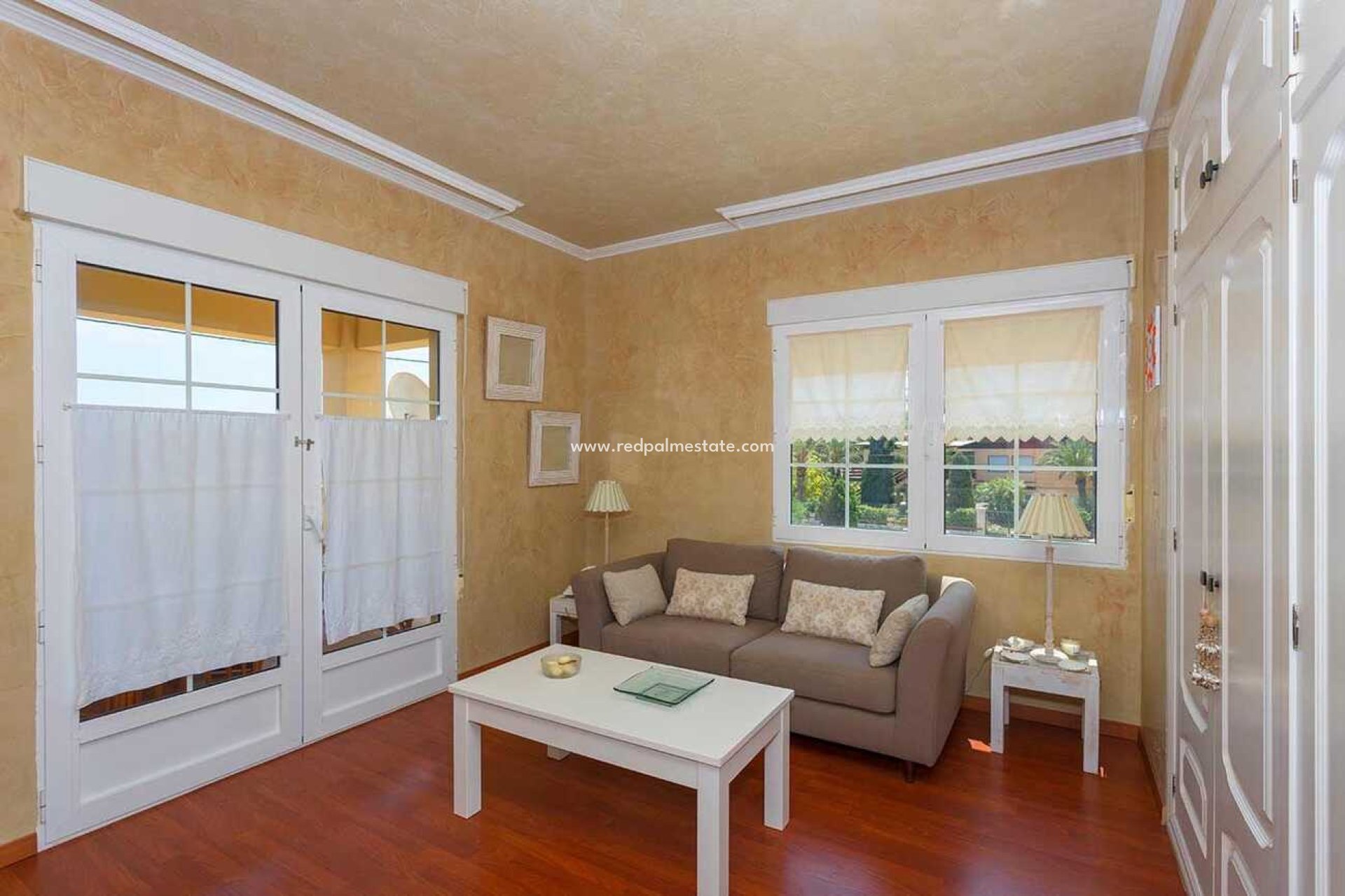 Resale - Villa -
Orihuela Costa