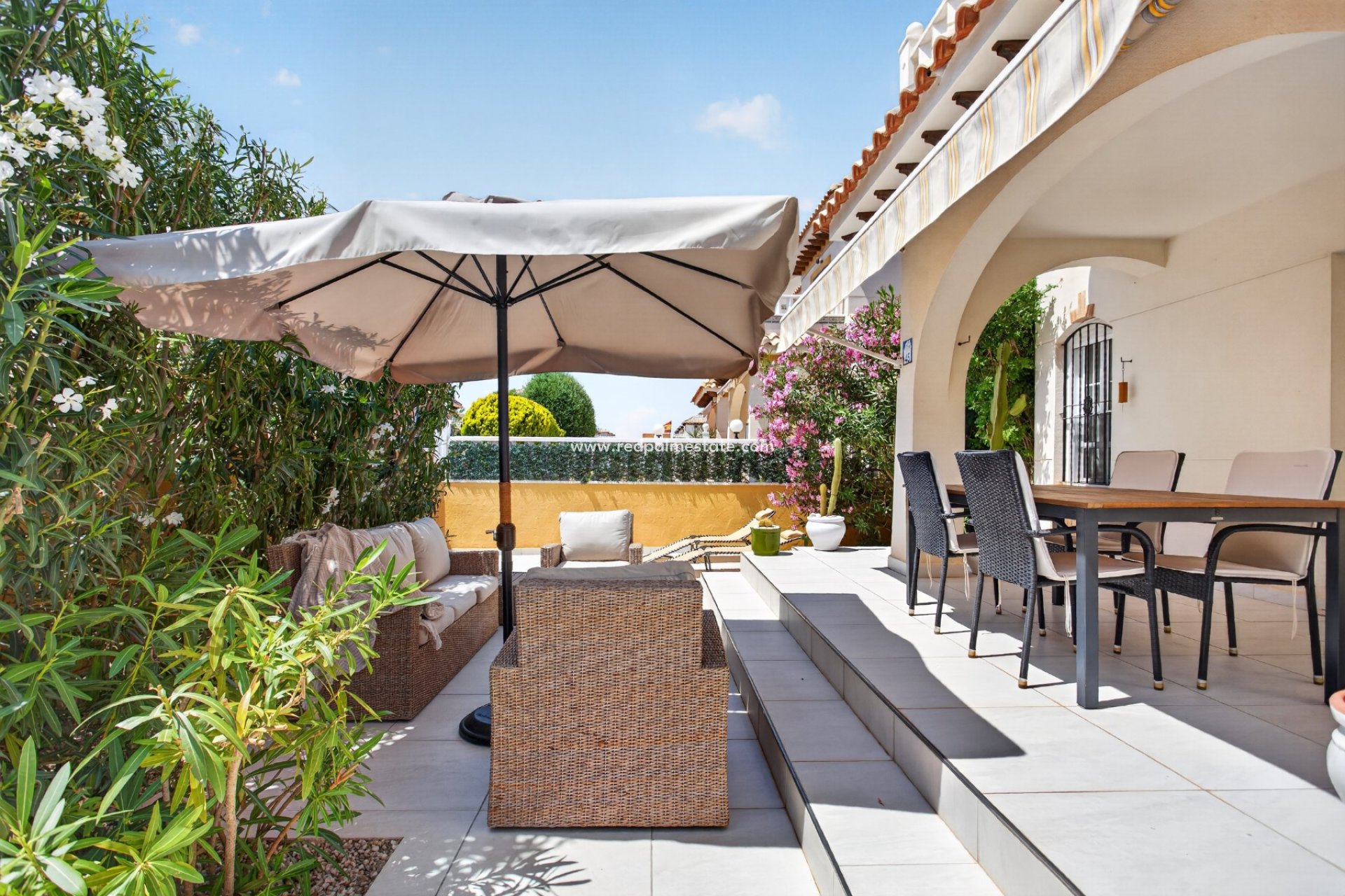 Resale - Villa -
Orihuela Costa