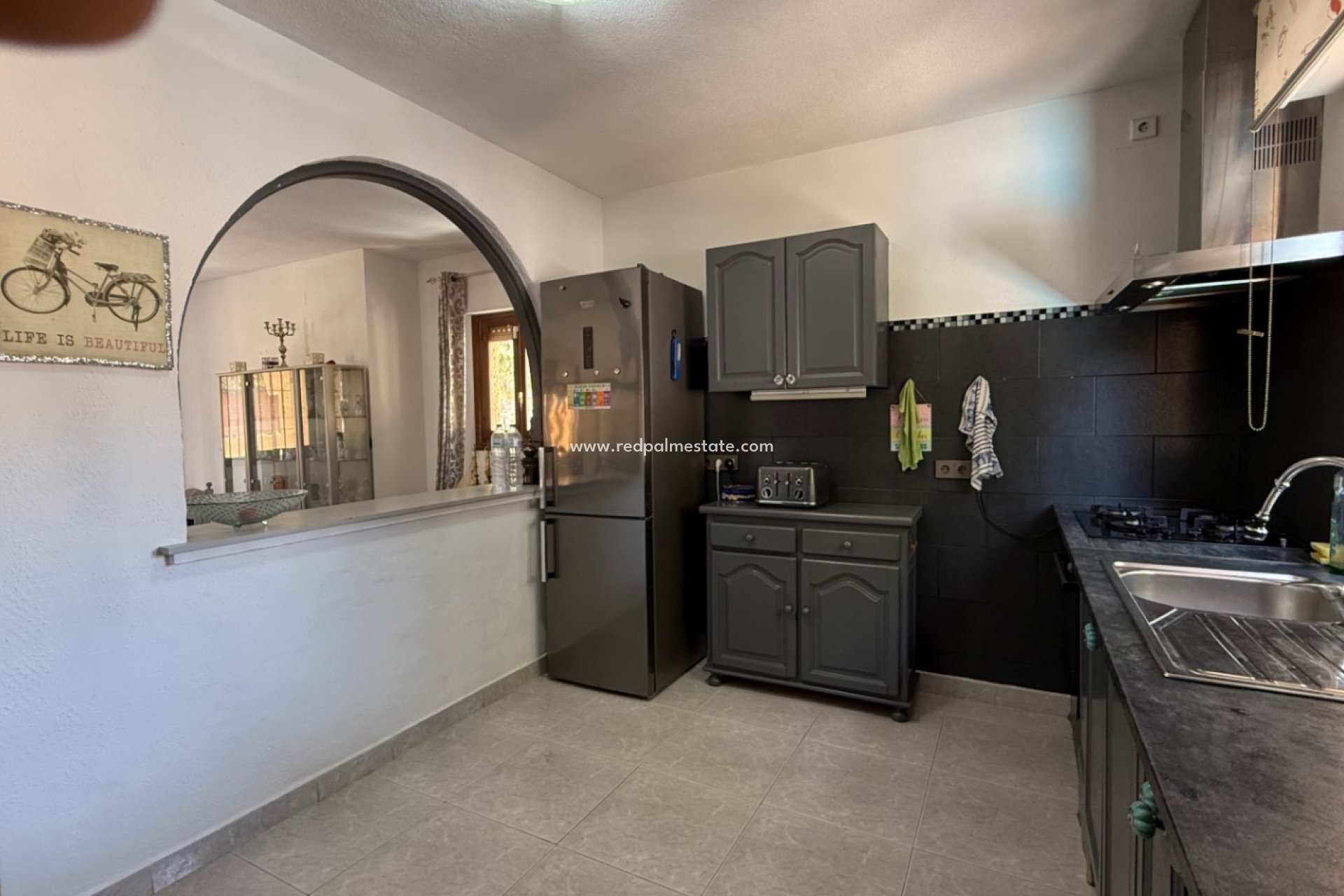 Resale - Villa -
Orihuela - Inland