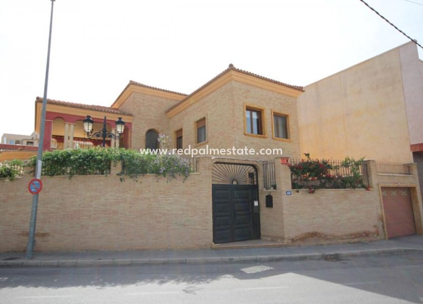 Resale - Villa -
Orihuela - Inland