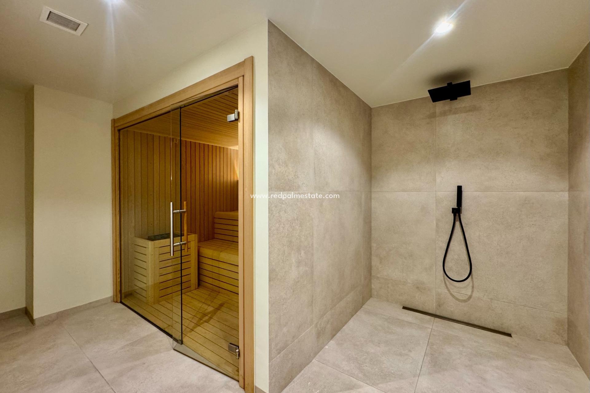 Resale - Villa -
Orihuela - Las Colinas Golf
