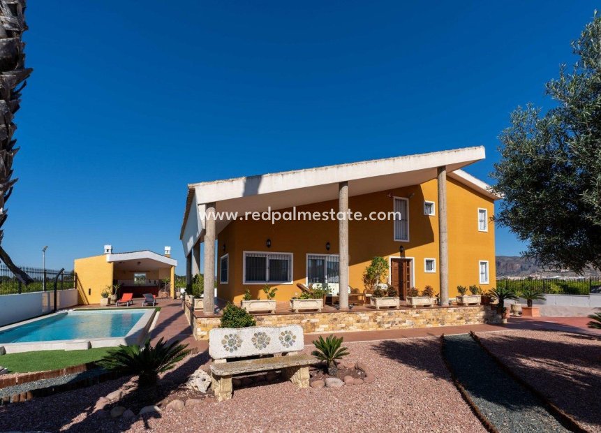 Resale - Villa -
Orihuela - Orihuela Ciudad
