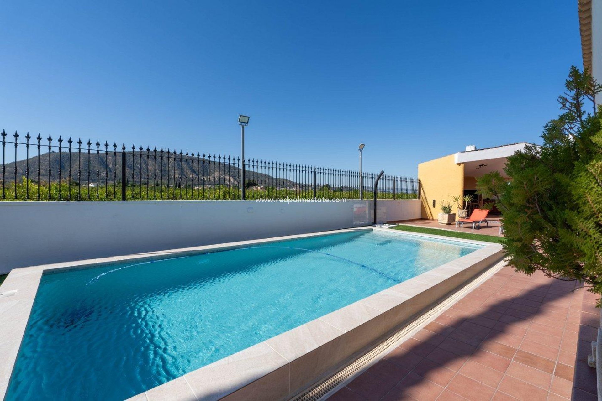 Resale - Villa -
Orihuela - Orihuela Ciudad
