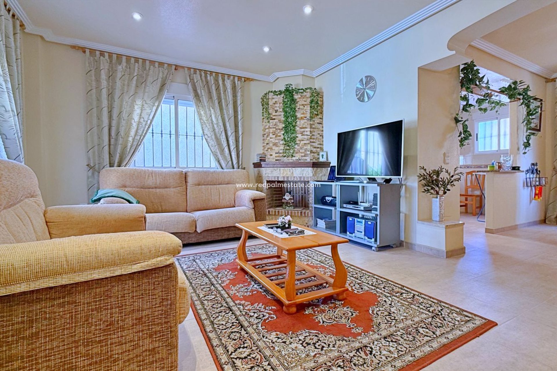 Resale - Villa -
Orihuela - Orihuela Costa