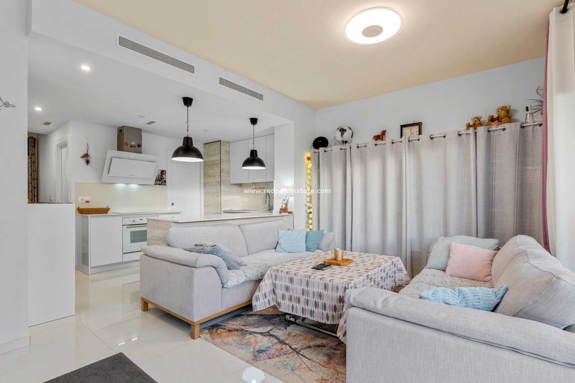 Resale - Villa -
Orihuela - Villamartín
