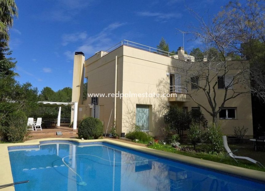 Resale - Villa -
Pedreguer - LA SELLA